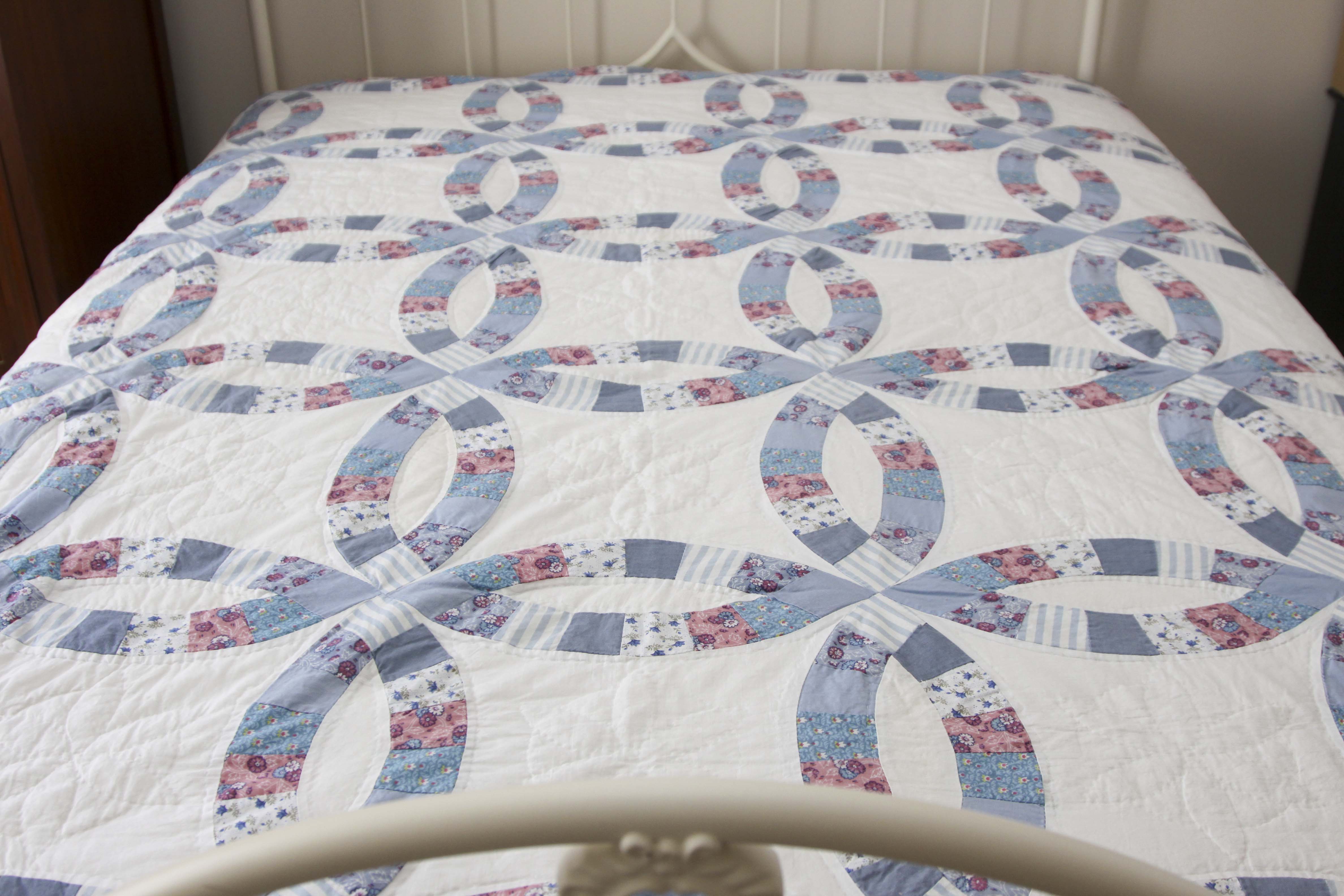 Quilt Stand and Quilts