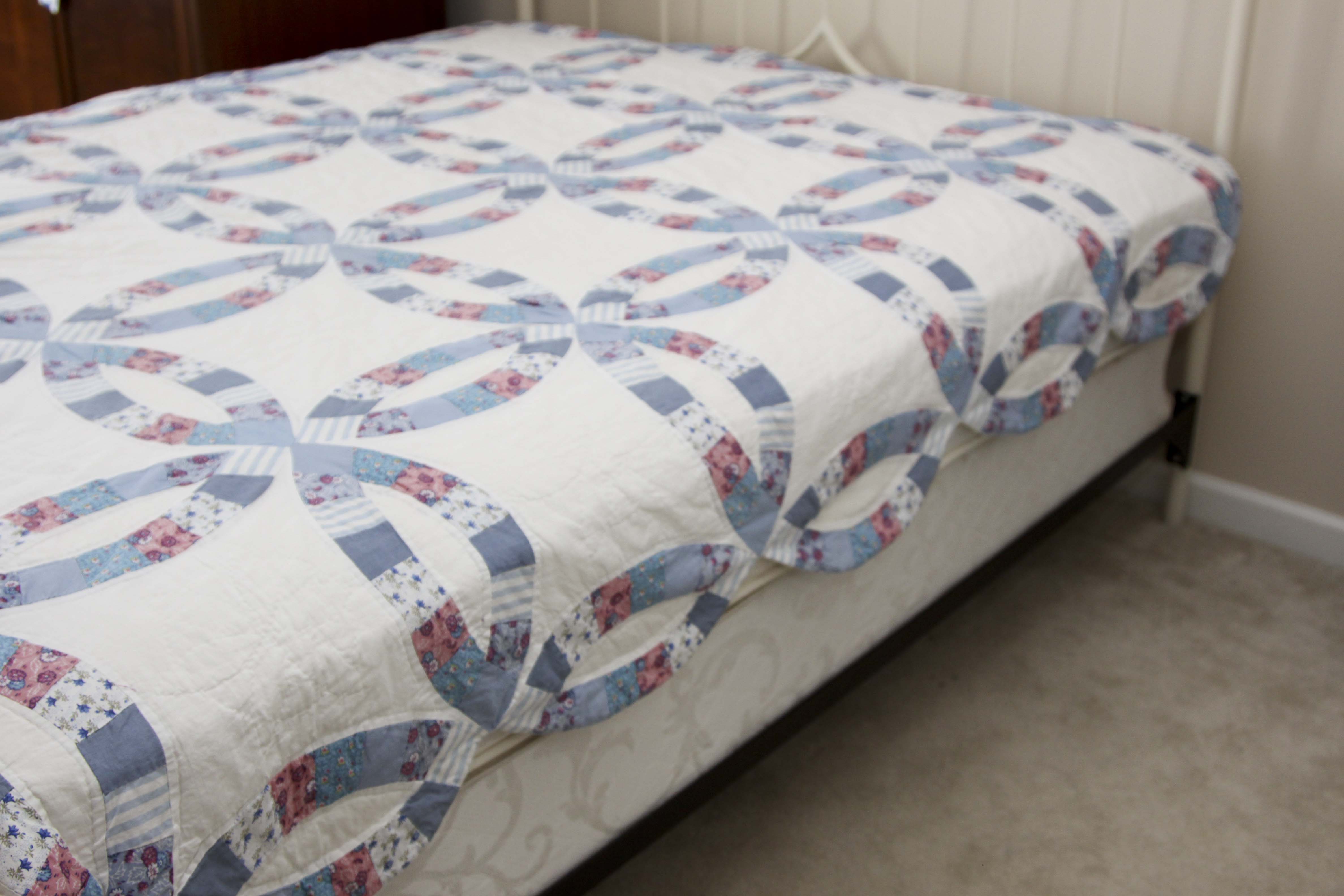 Quilt Stand and Quilts