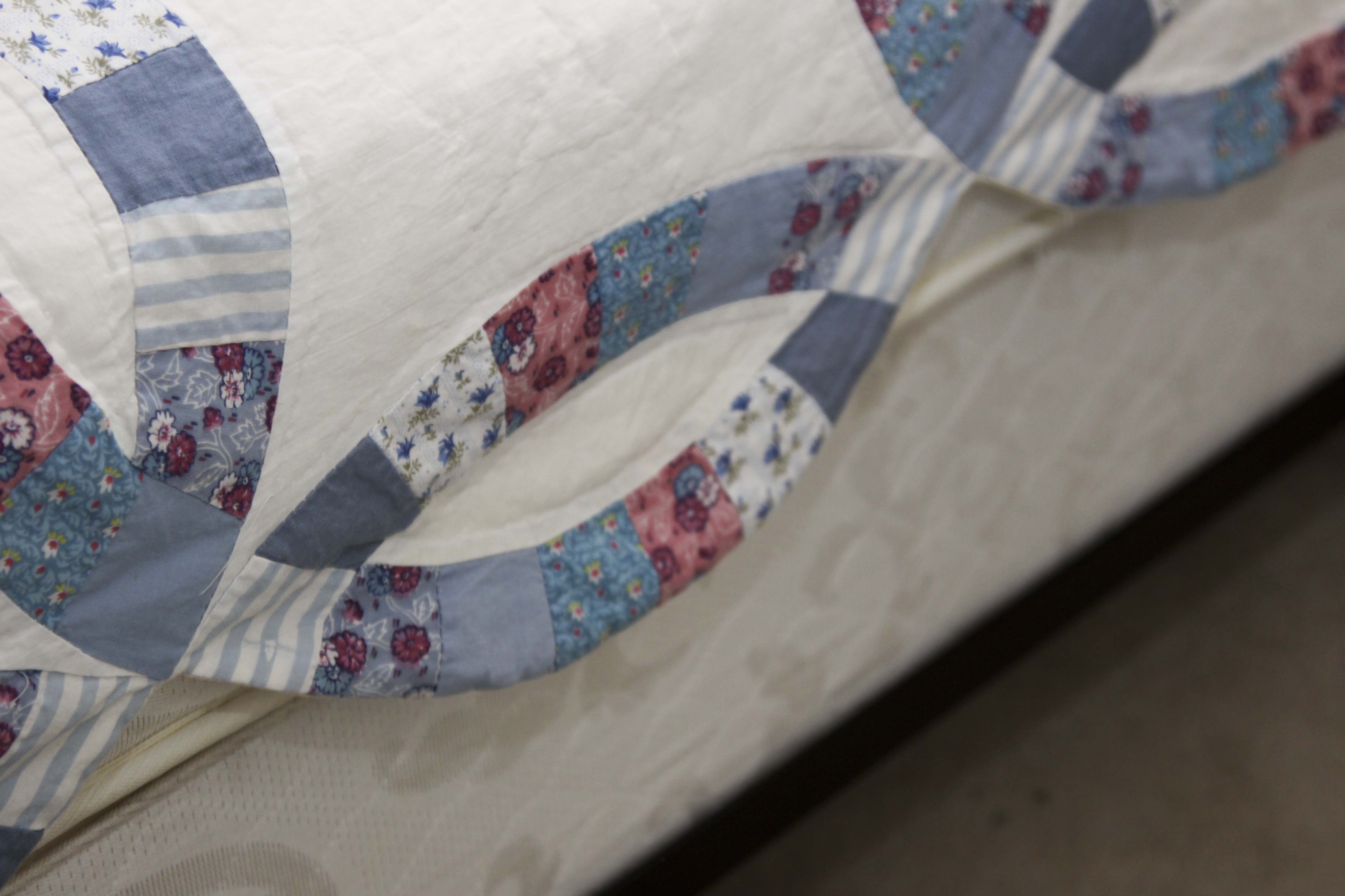 Quilt Stand and Quilts