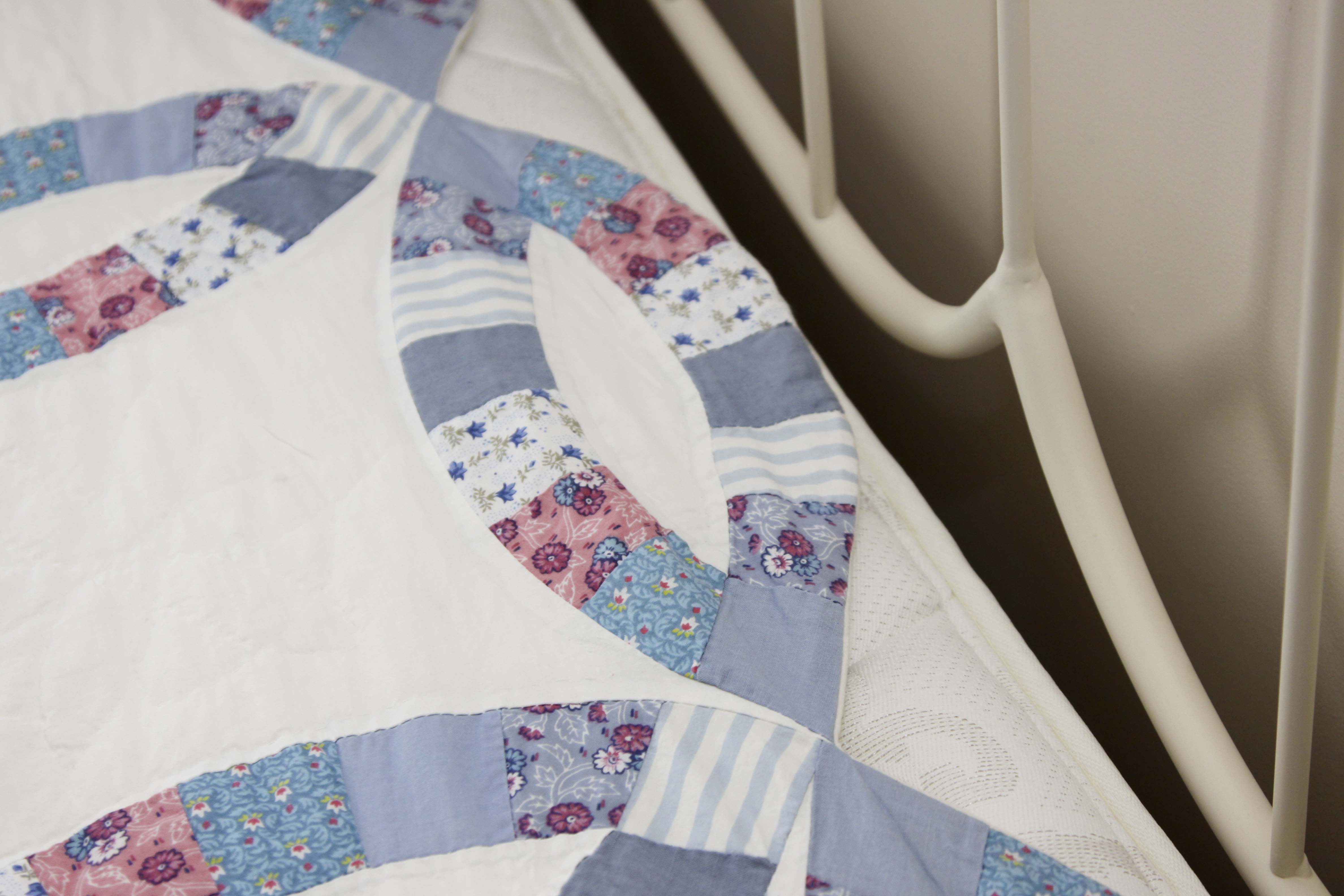 Quilt Stand and Quilts