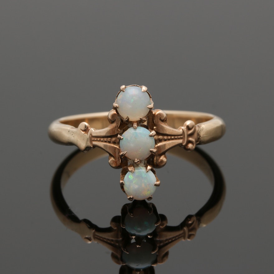Victorian 14K Yellow Gold Opal Ring