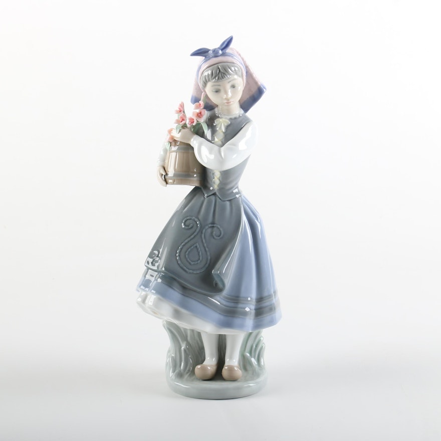 Lladró "Budding Blossoms" Porcelain Figurine #1416 with Box