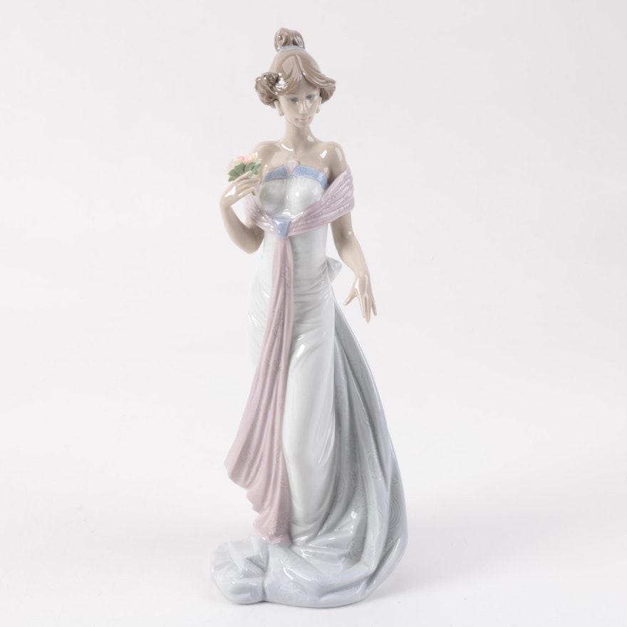 Lladró "Summer Infatuation' Porcelain Figurine