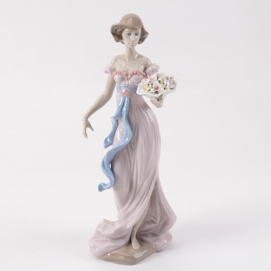Lladró "Spring Flirtation" #6365 Porcelain Figurine