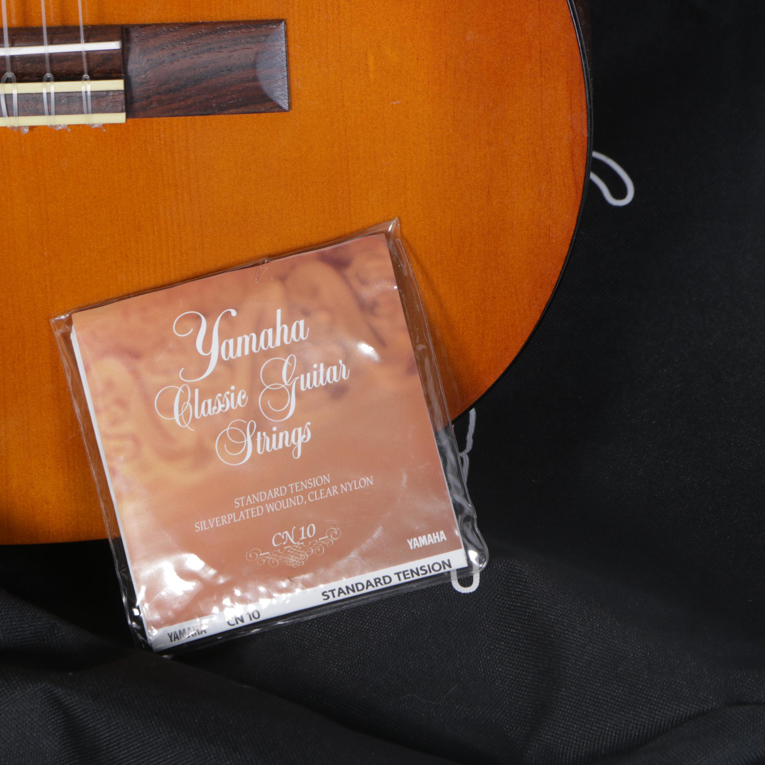 Yamaha C40 Classical Acoustic Guitar