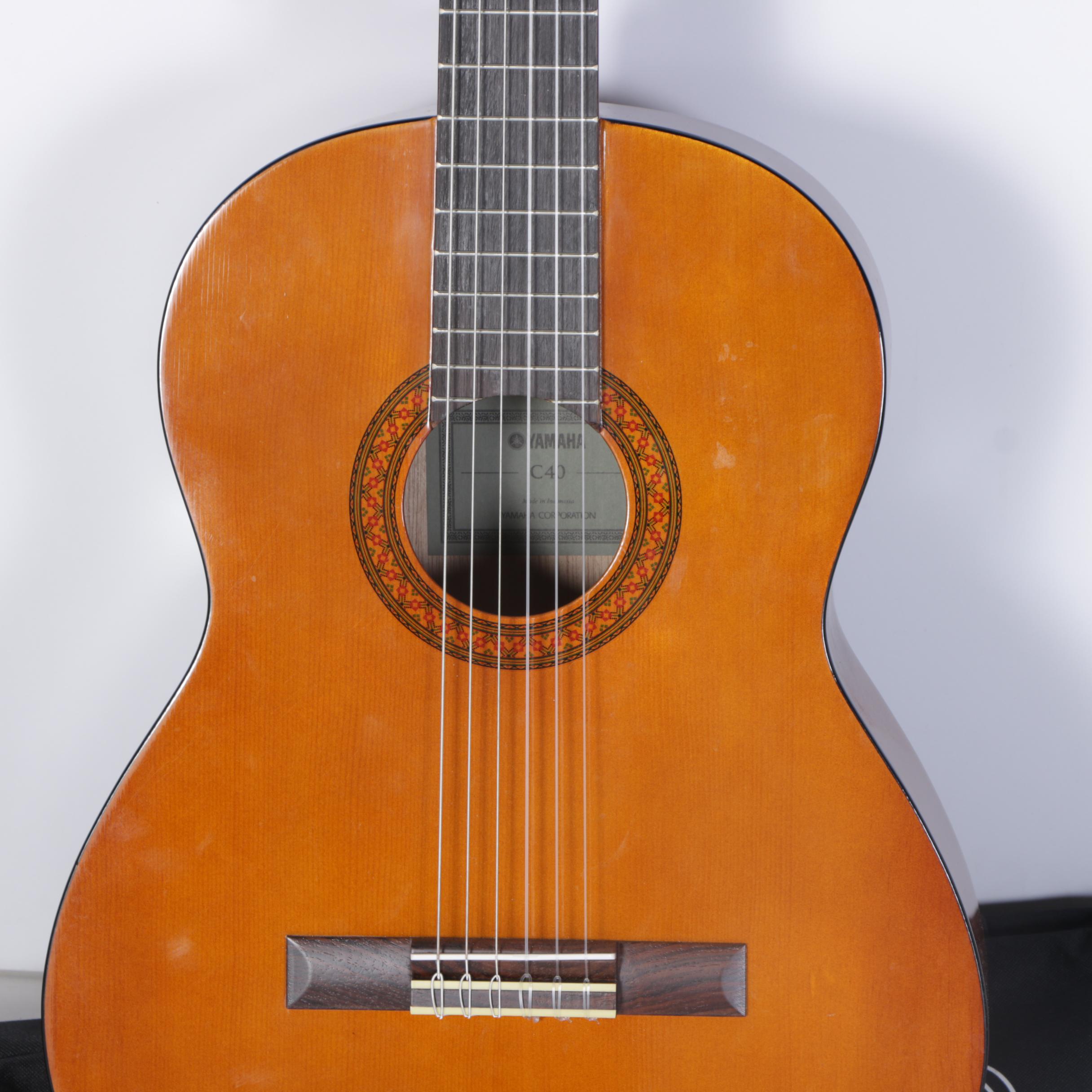 Yamaha C40 Classical Acoustic Guitar