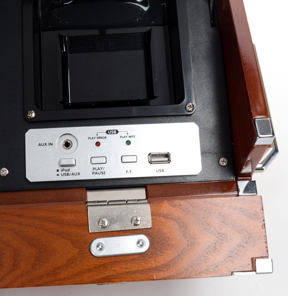 "Spirit of St. Louis" Audio System - Radio/CD/MP3 Player