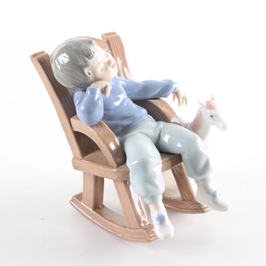 Lladró "All Tuckered Out" Figurine