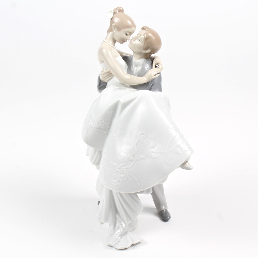 Lladro Wedding Couple Figurine