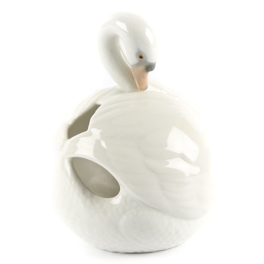 Lladró Porcelain Swan Figurine