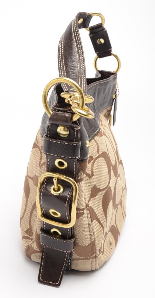 2008 Coach Signature Zoe Handbag