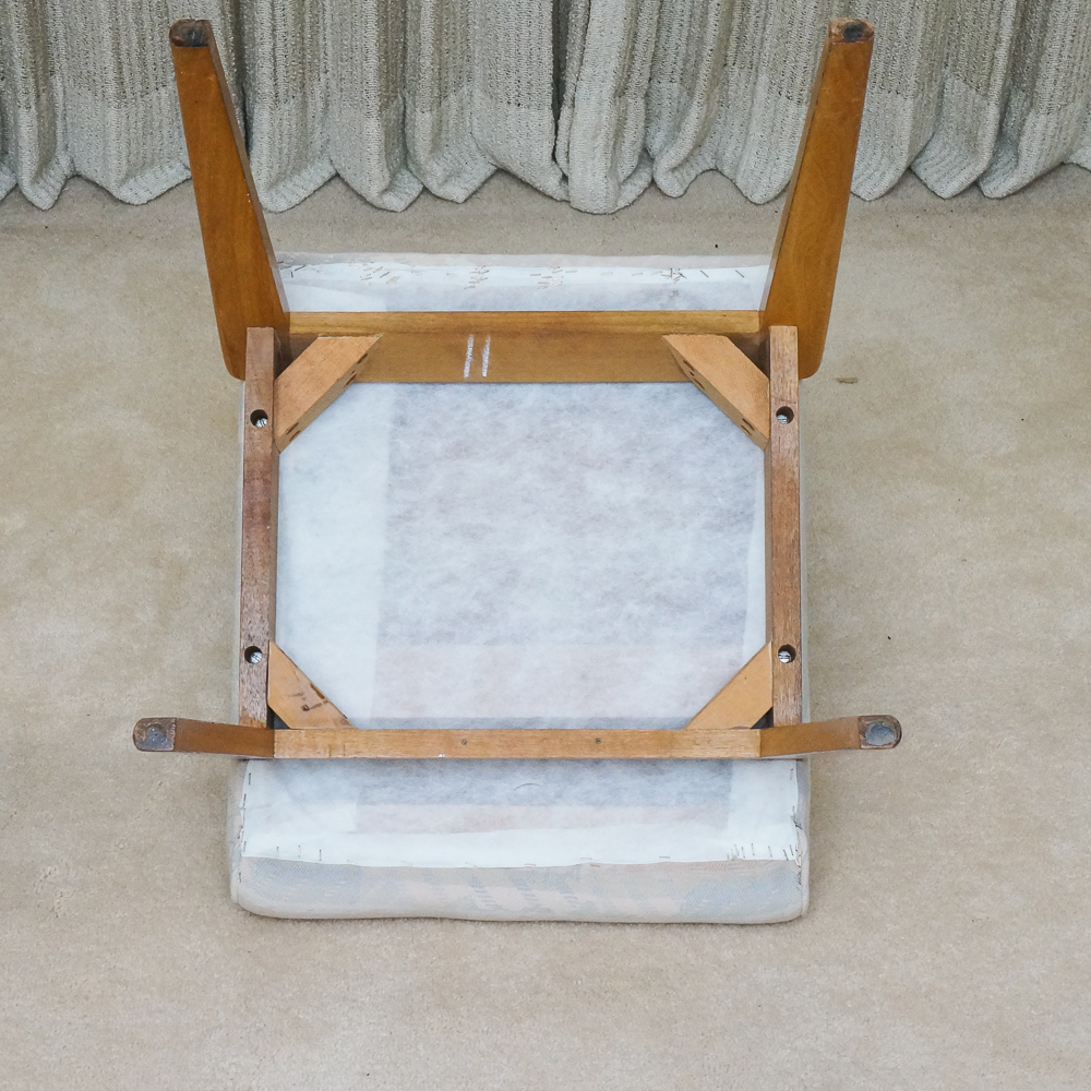 Modern Style Low Back Chairs with Contemporary Upholstery