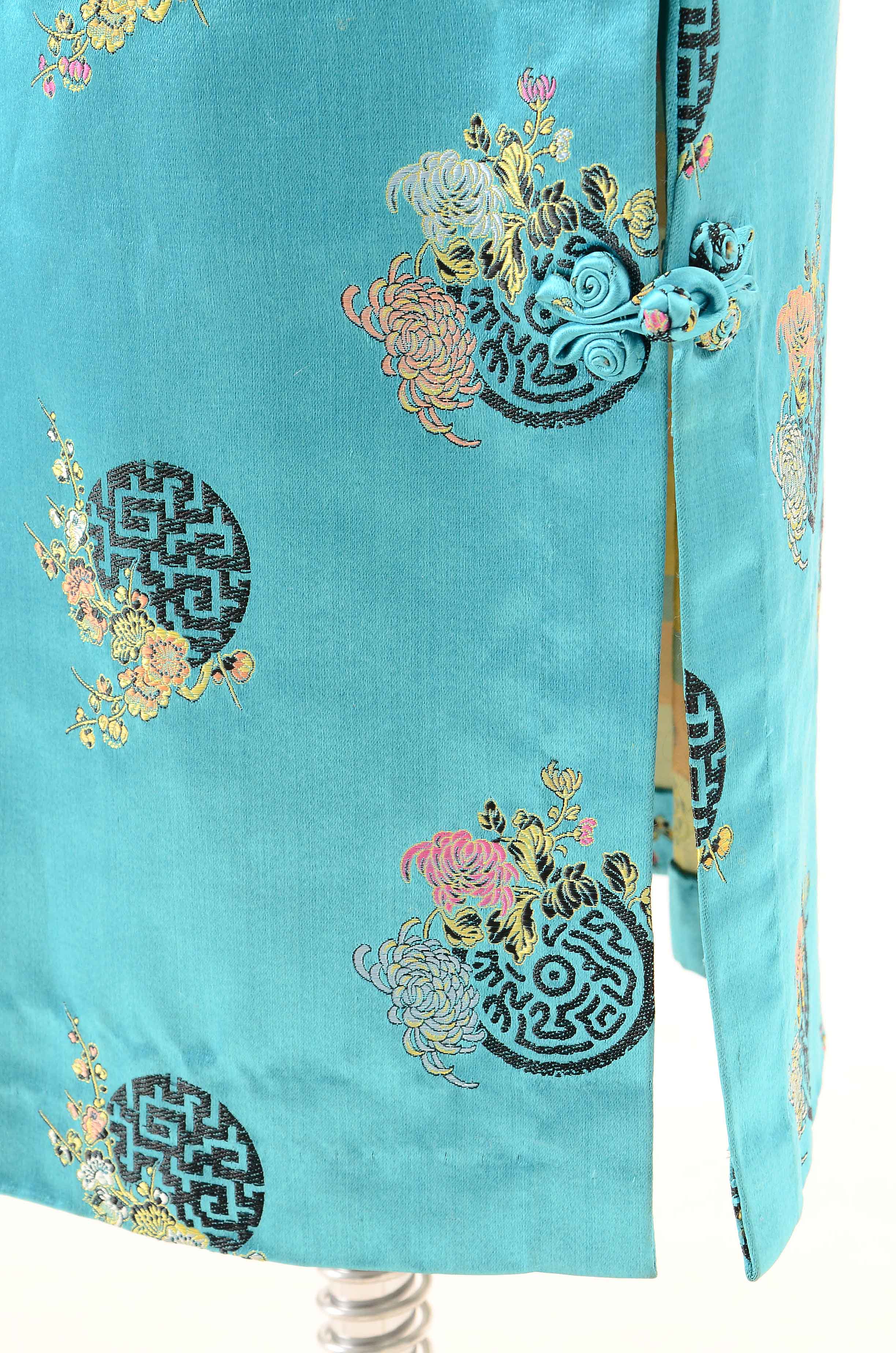 Vintage Chinese Cheongsam Dress