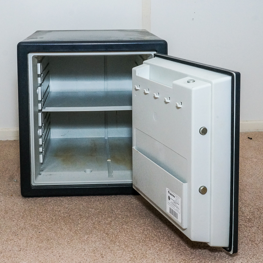 Sentry A3810 Electronic Fire Safe