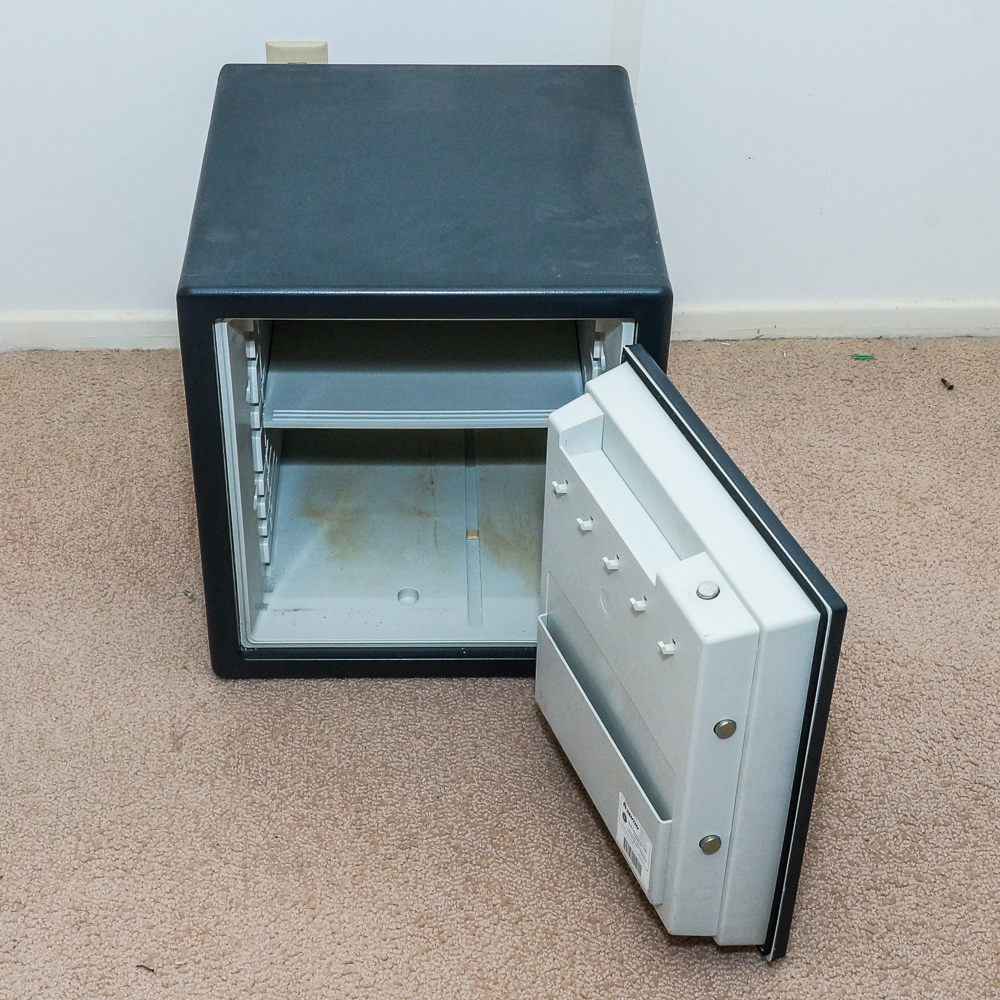 Sentry A3810 Electronic Fire Safe