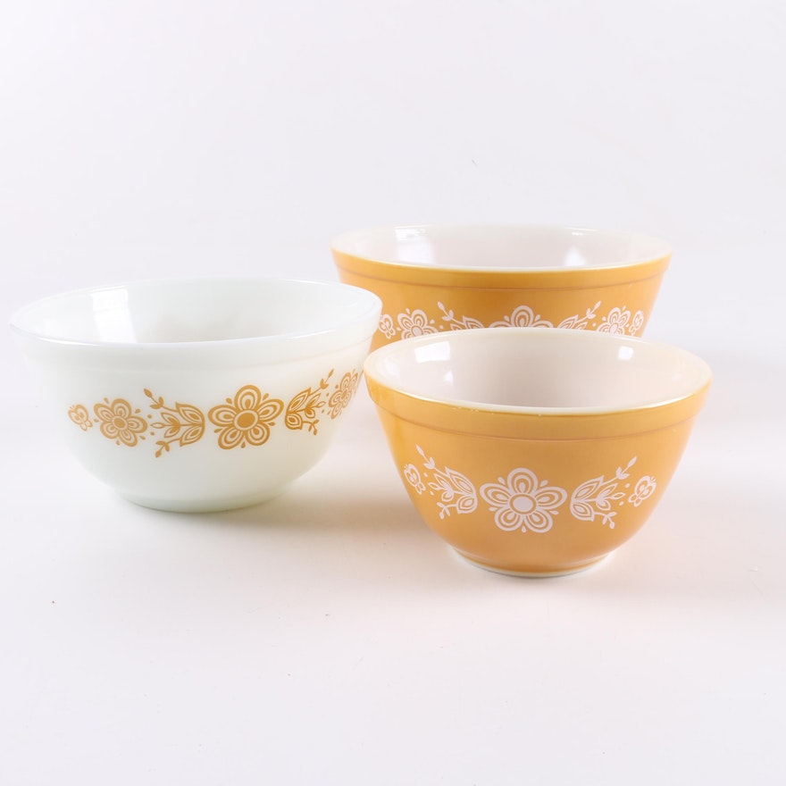 Pyrex "Butterfly Gold" Nesting Mixing Bowls