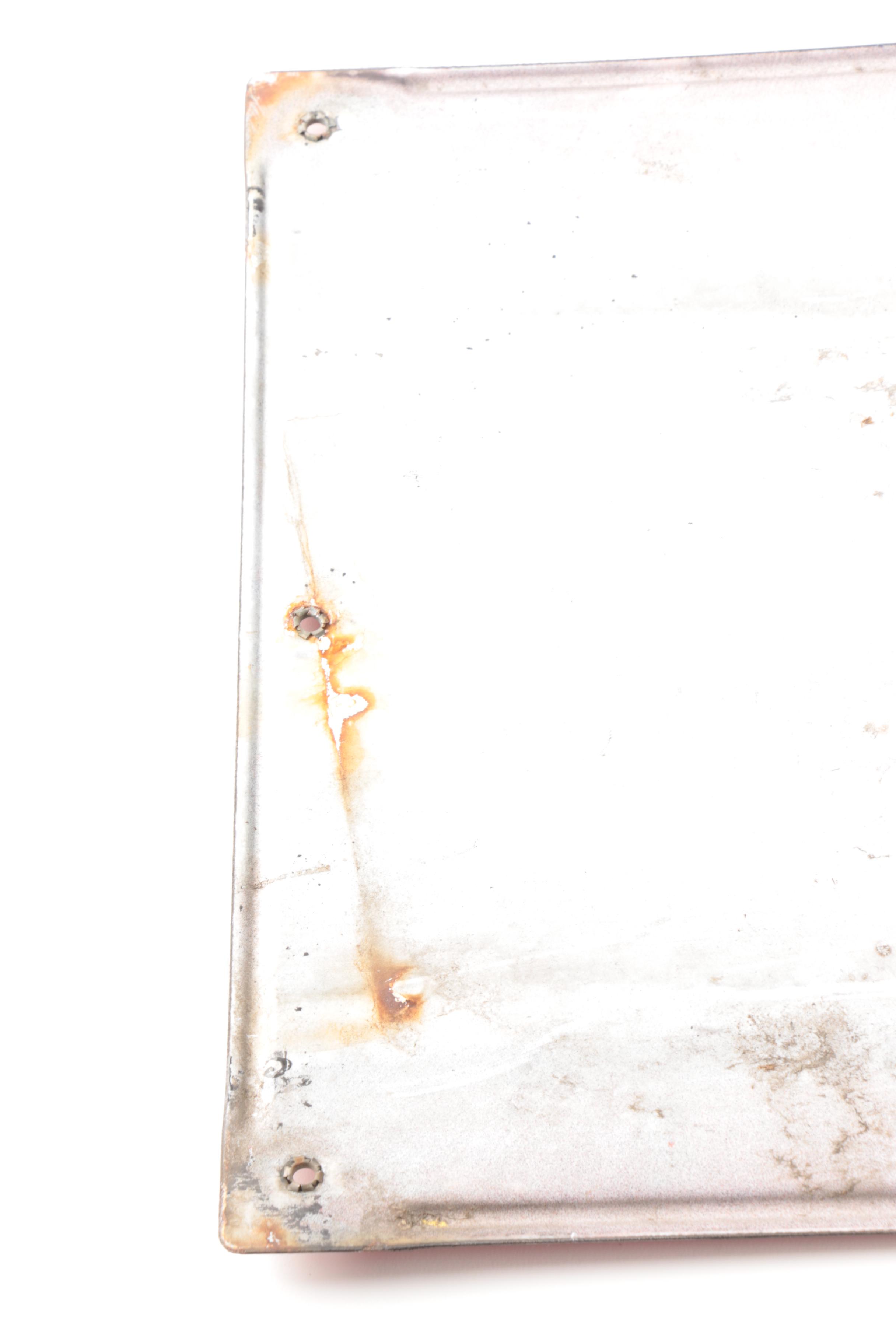 Model Smoking Tobacco Sign