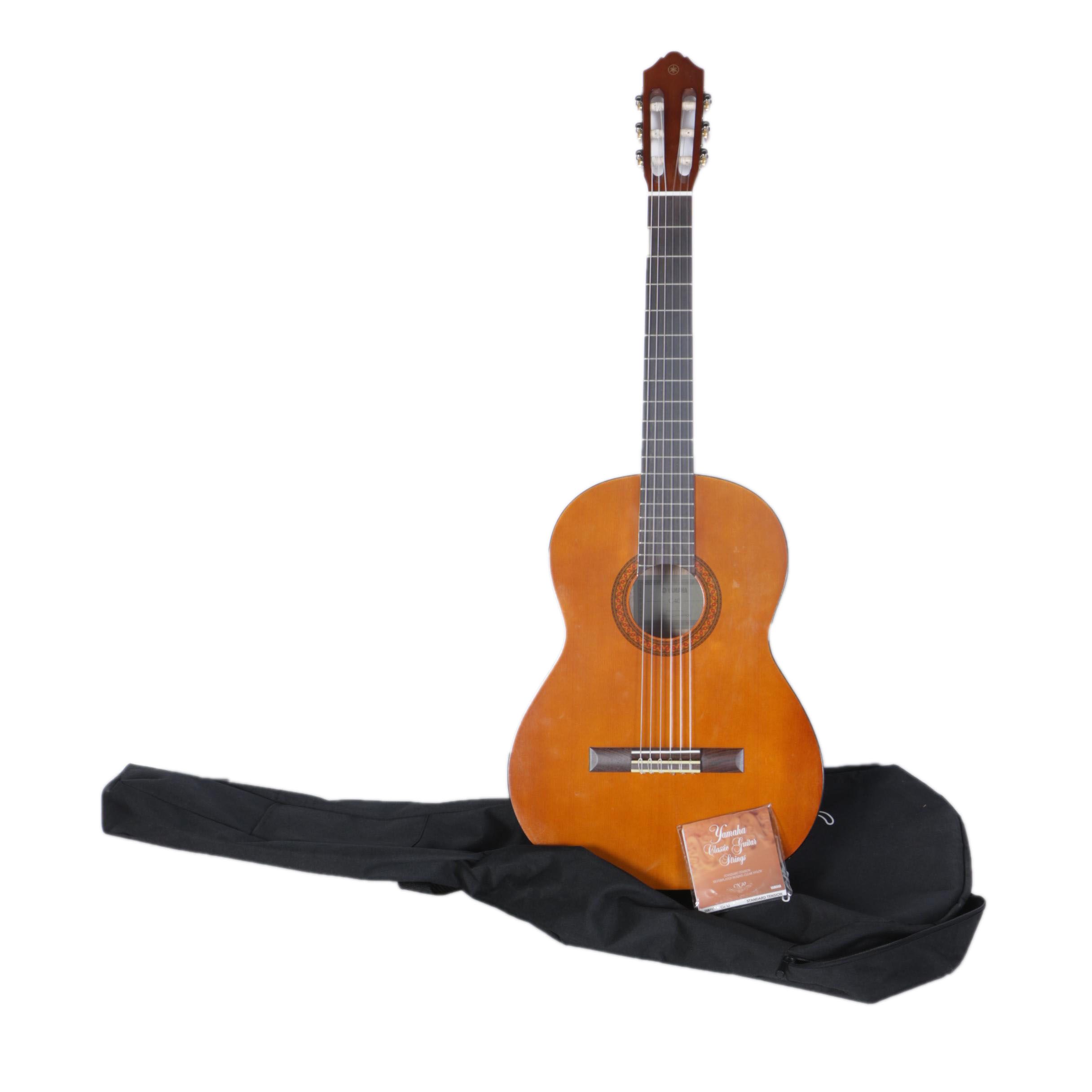 Yamaha C40 Classical Acoustic Guitar