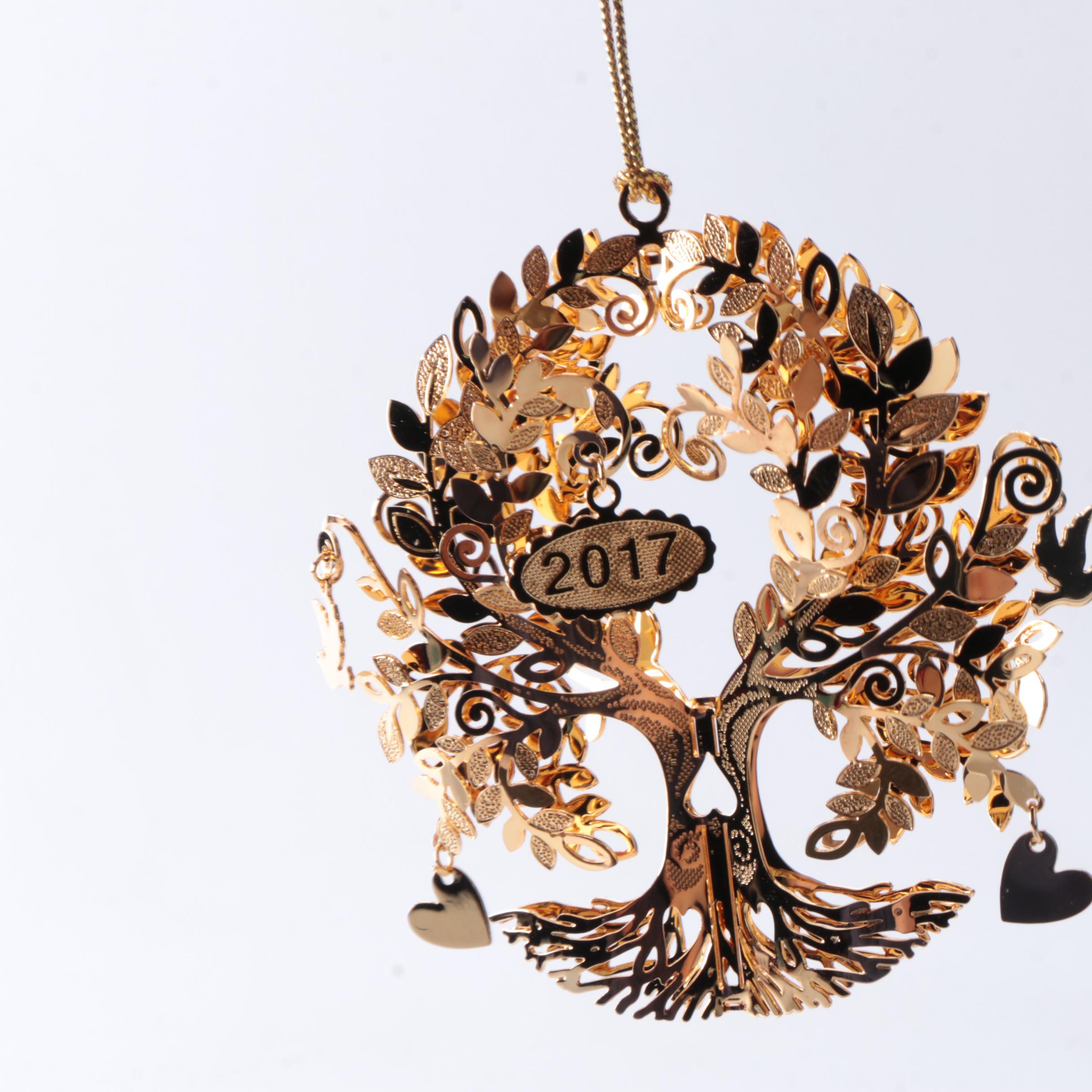 Danbury Mint 23 Karat Gold-Plated Ornament