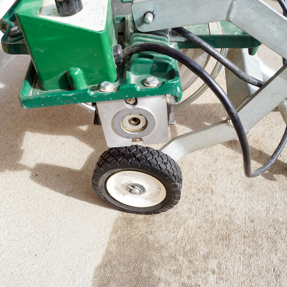 ATEC Rookie Softball Pitching Machine.