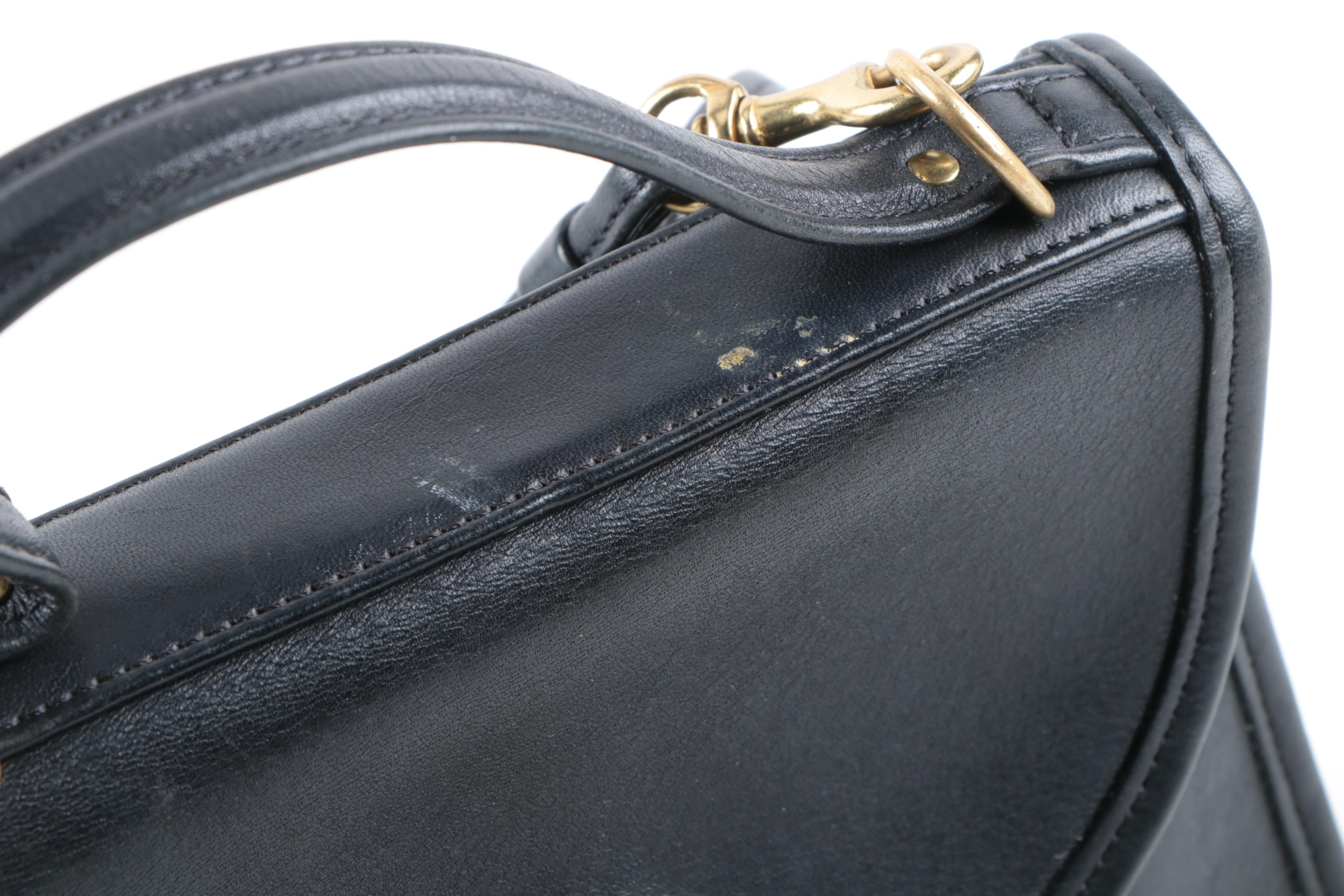 Circa 1996 Coach Regina Black Leather Crossbody