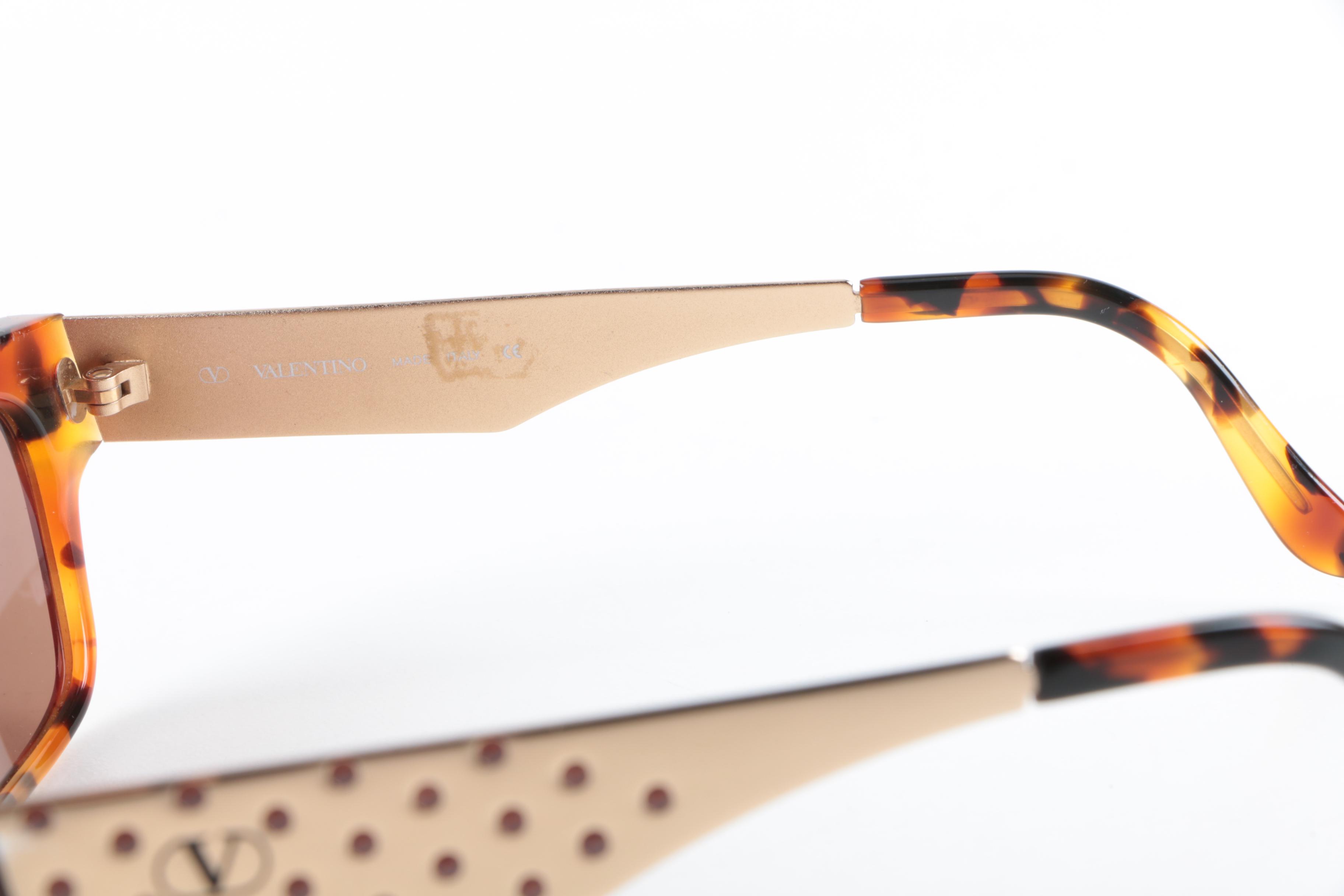 Valentino V624 145 Sunglasses