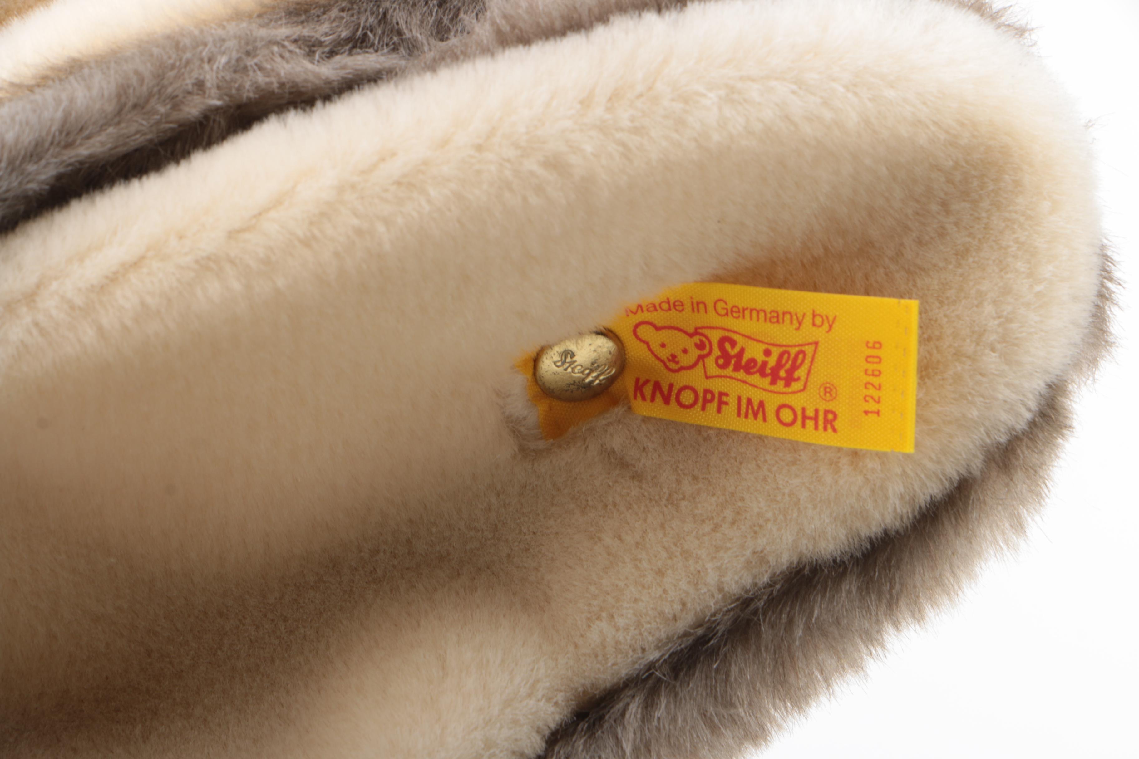 Steiff "Lulac" Stuffed Bunny Rabbit