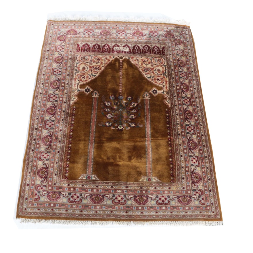 Hand-Knotted Turkish Ghiordes Prayer Rug