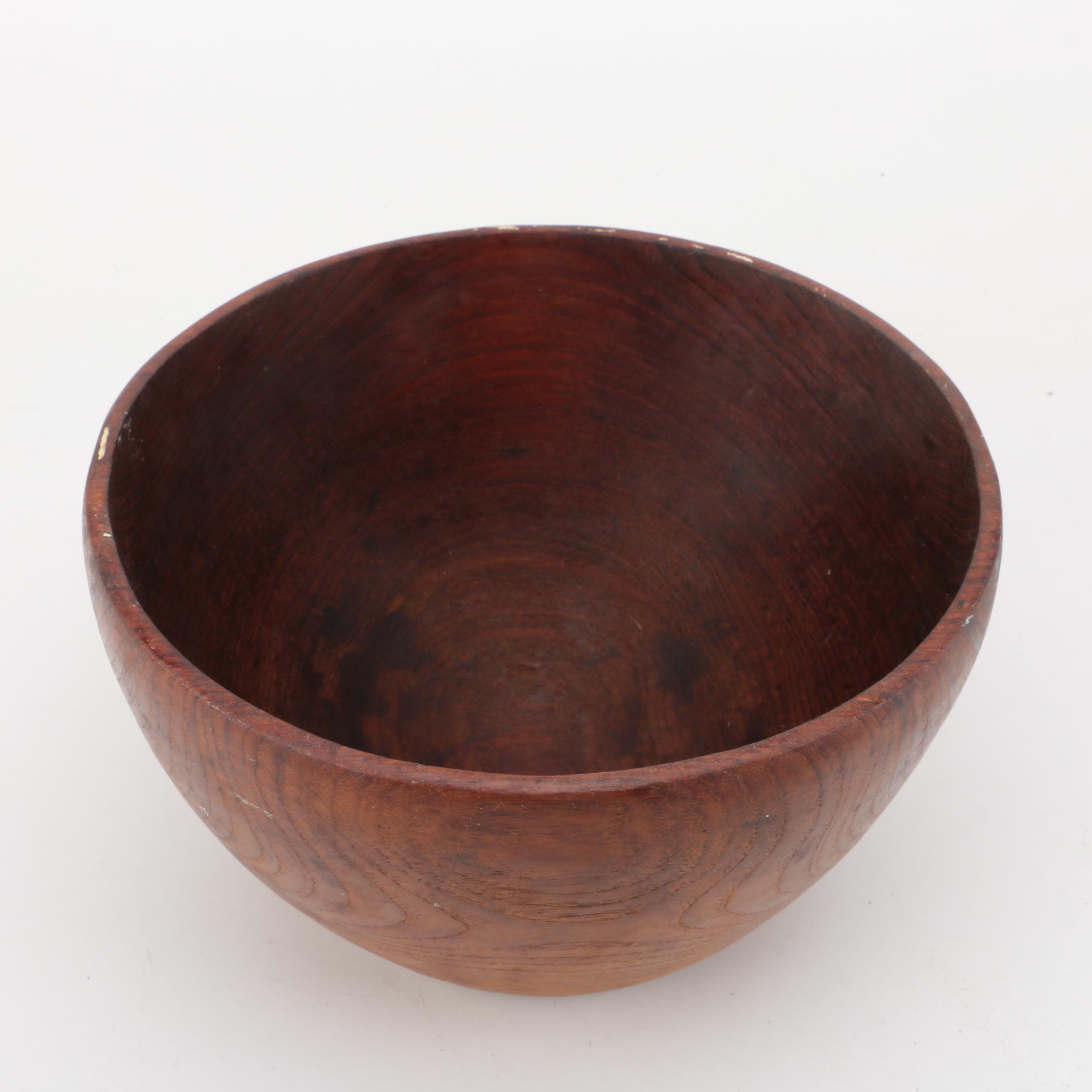 Wooden Bowls and Condiment Shakers