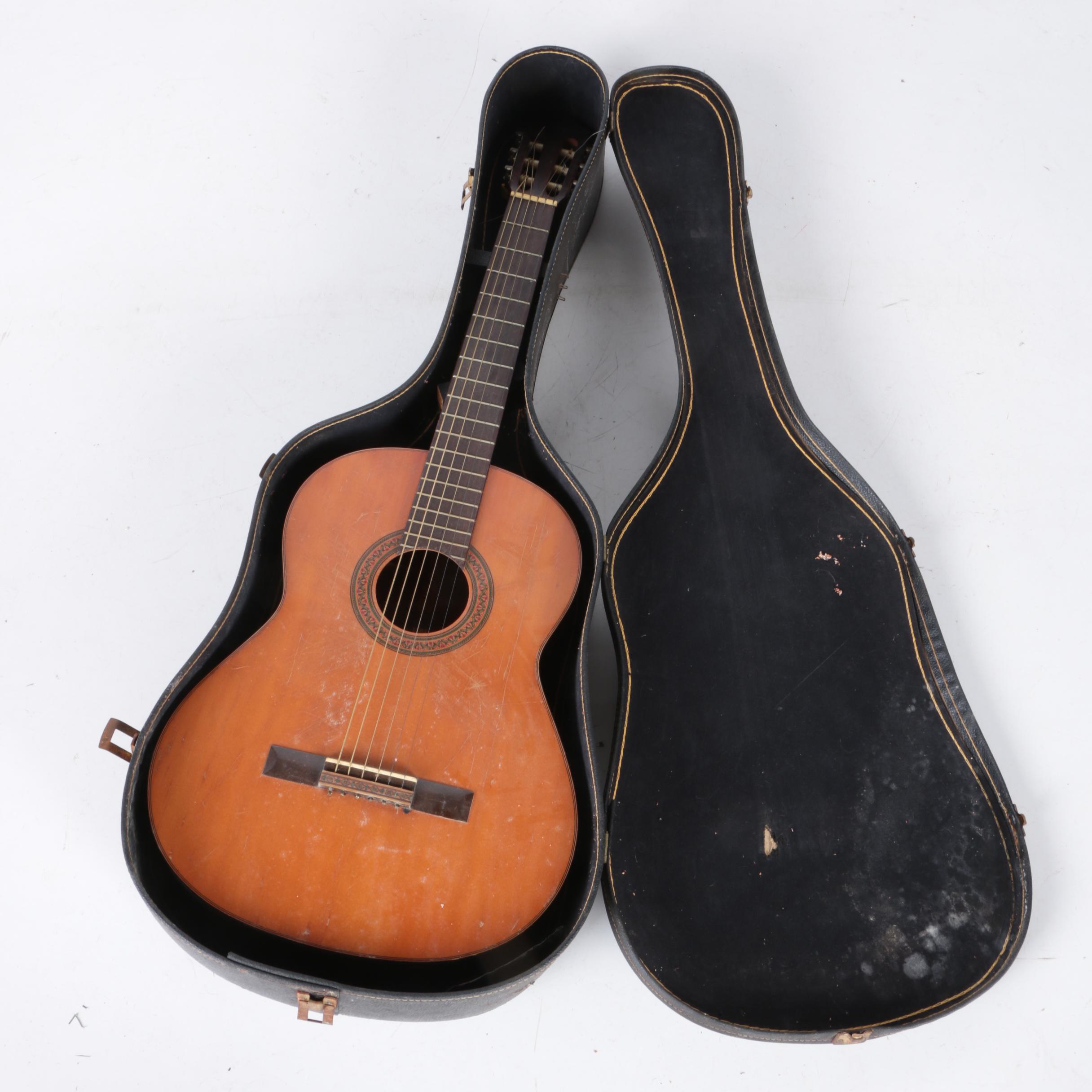 Vintage Yamaha G-85A Classical Acoustic Guitar with Case