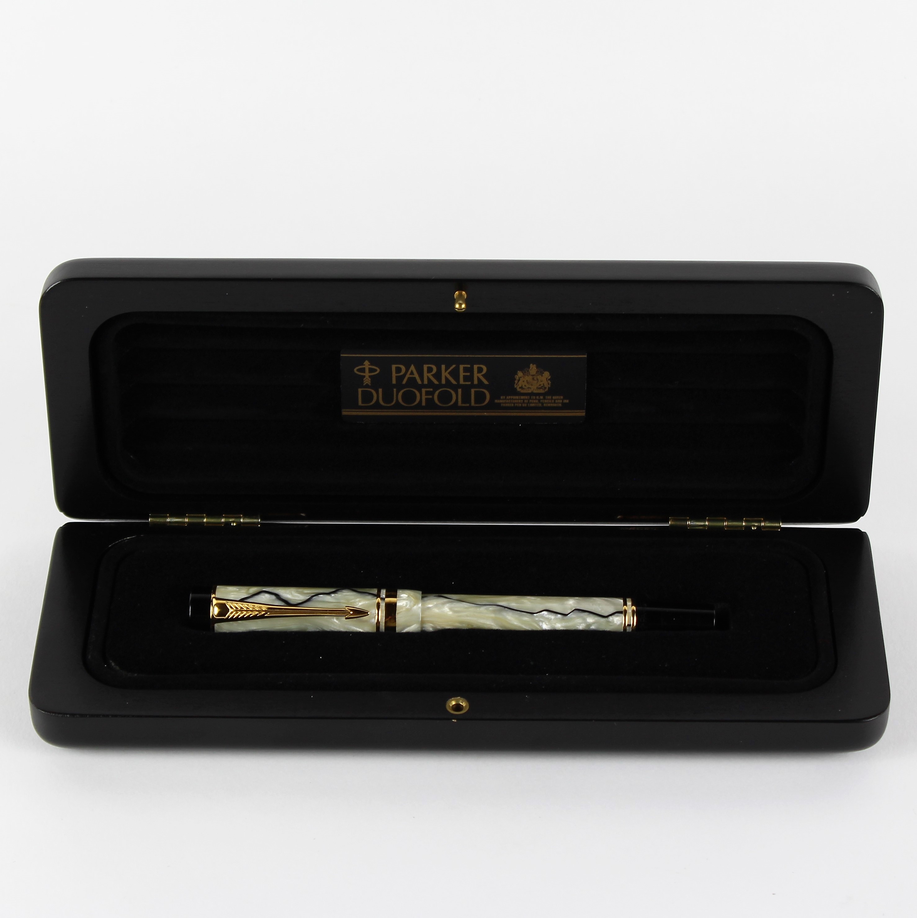 Parker Duofold 18K White & Black Marble Fountain Pen #750