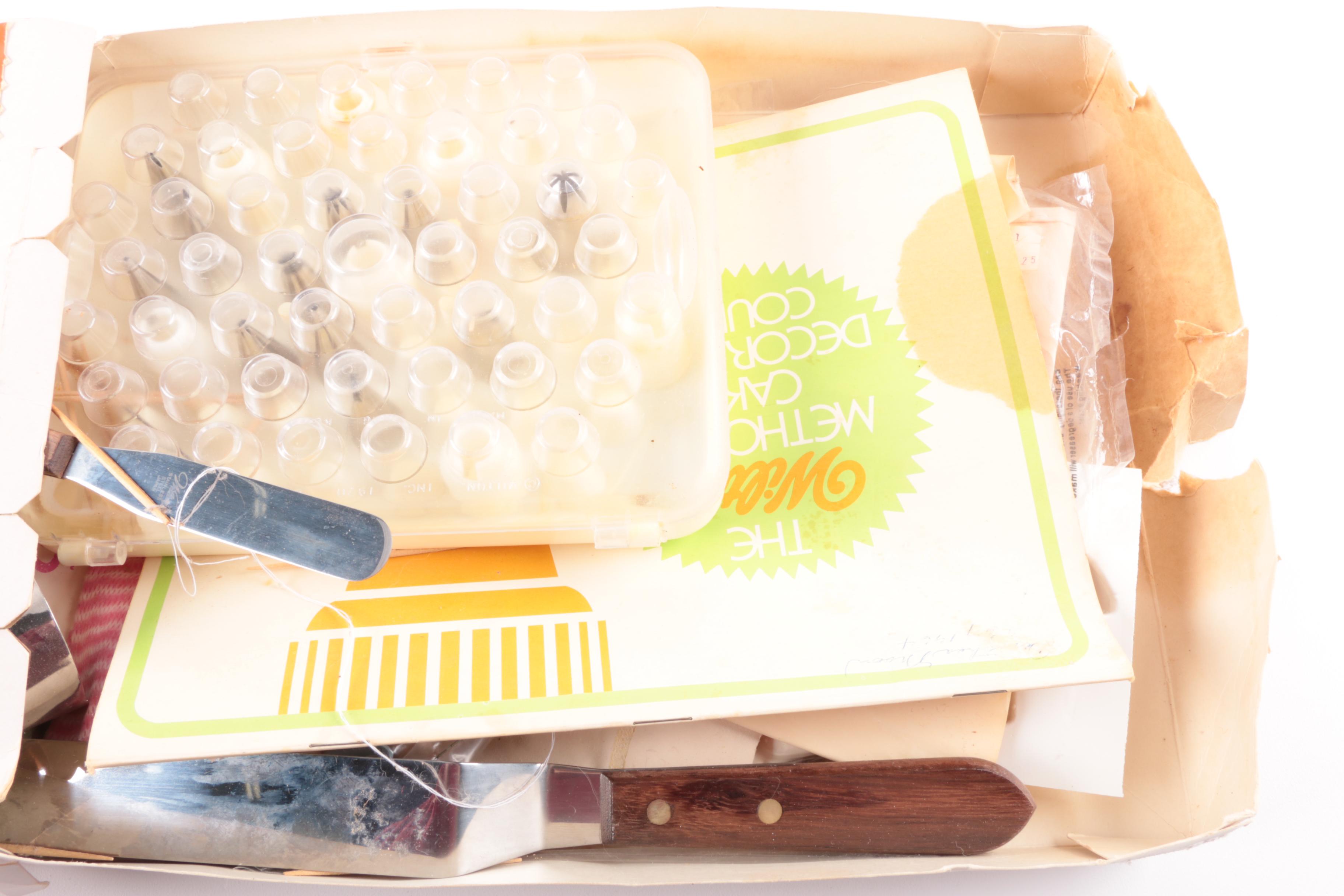 Wear Ever Fruit Juicer, Cake Decorating Kit and Assorted Kitchen Sets