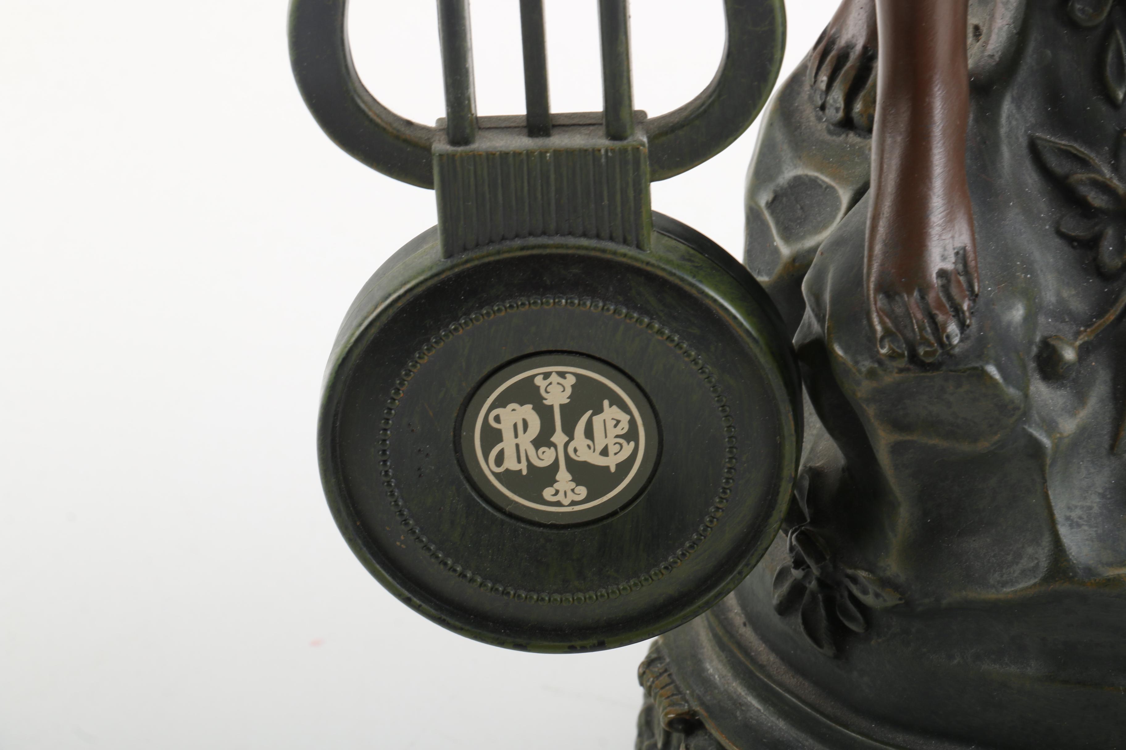 Crosa Victorian Reproduction Quartz Pendulum Clock