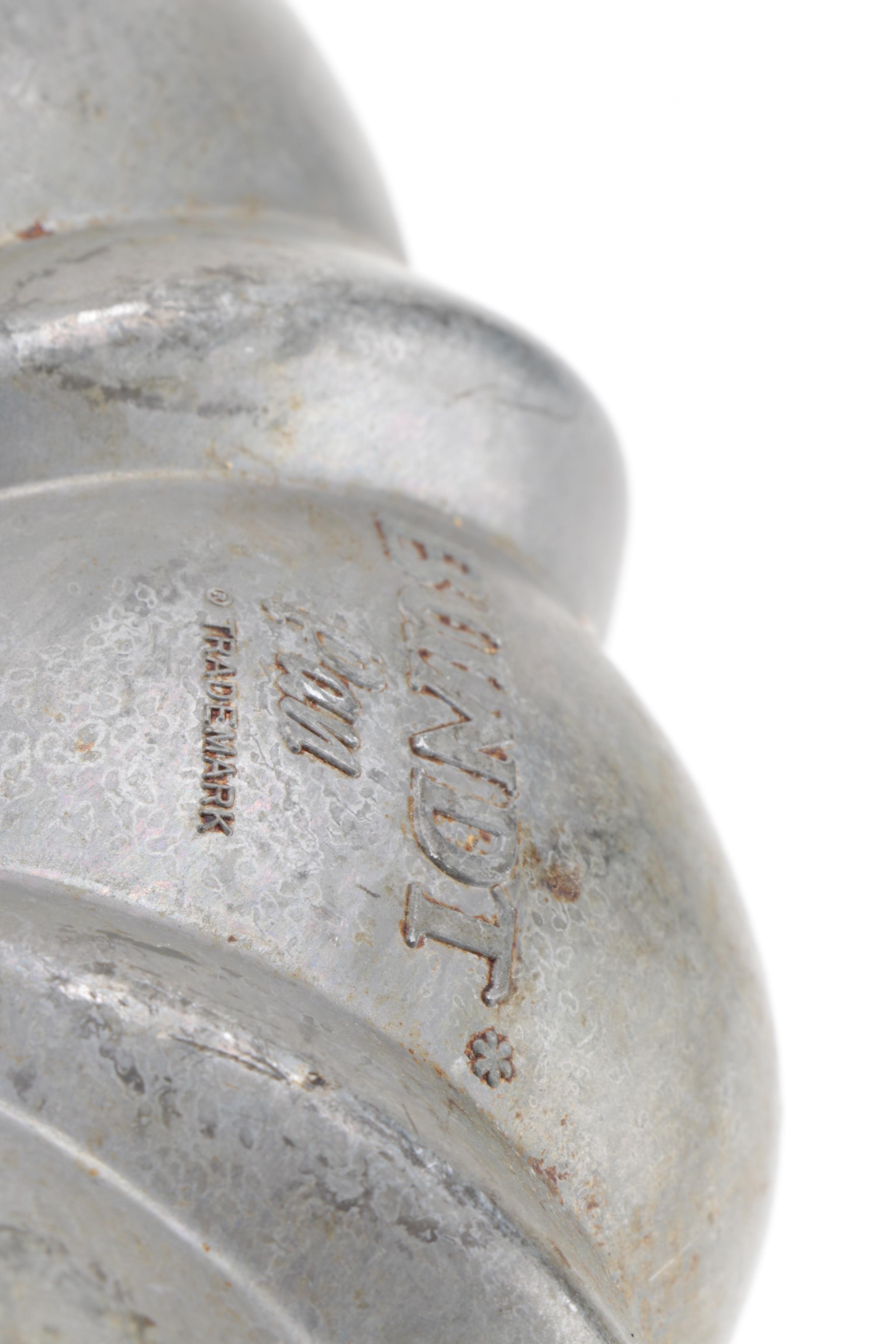 Wagner Ware Magnalite Roasterette and Bundt Pan