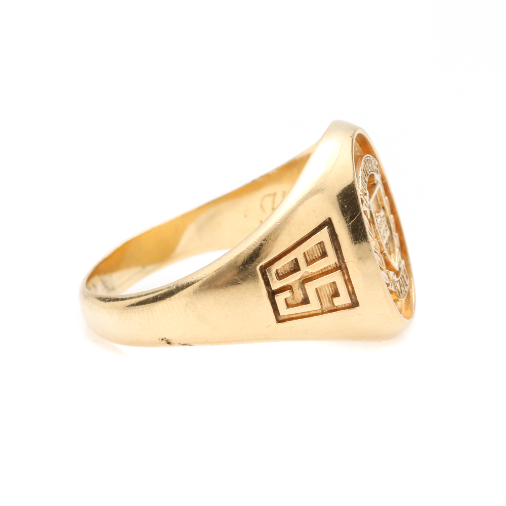 1970 18K Yellow Gold Yale University Class Ring