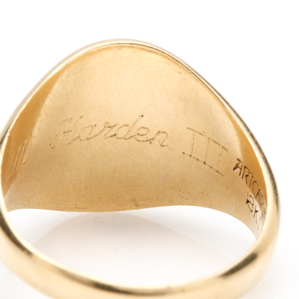 1970 18K Yellow Gold Yale University Class Ring