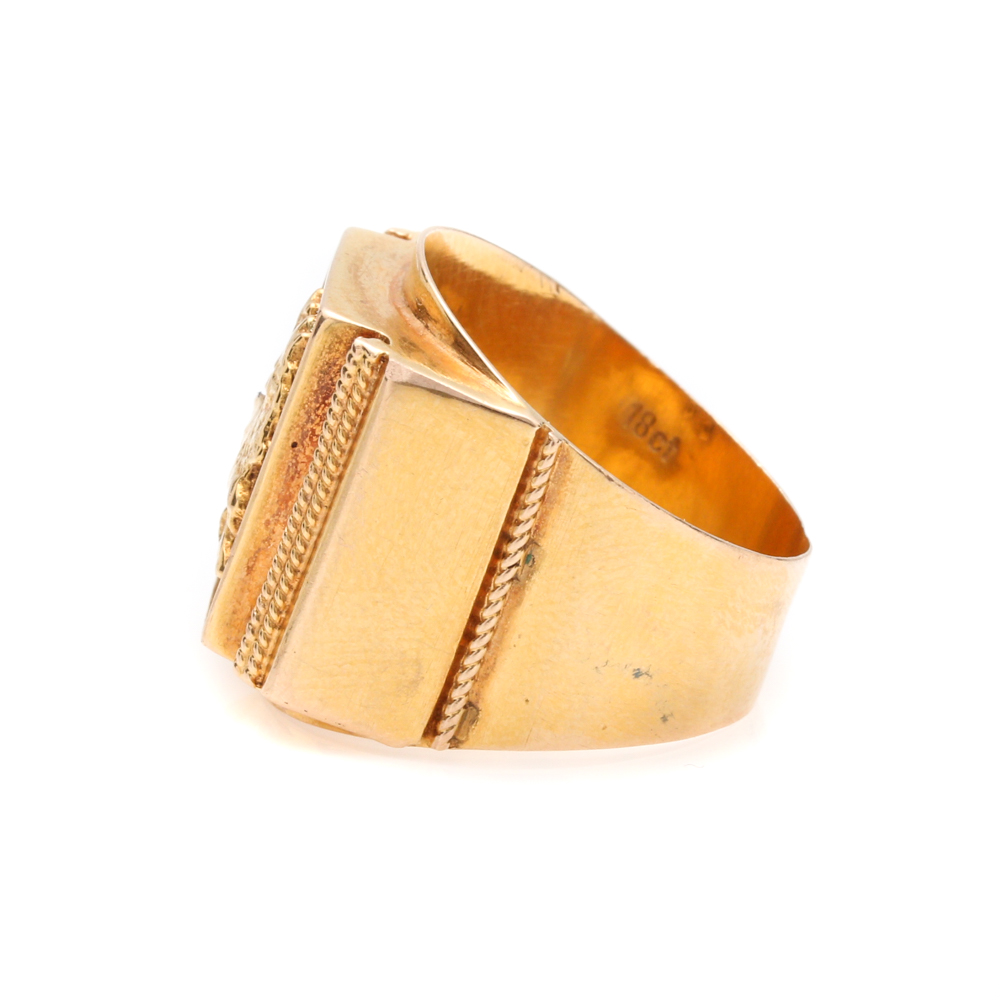 14K Yellow Gold Black Onyx Lion of Judah Ring