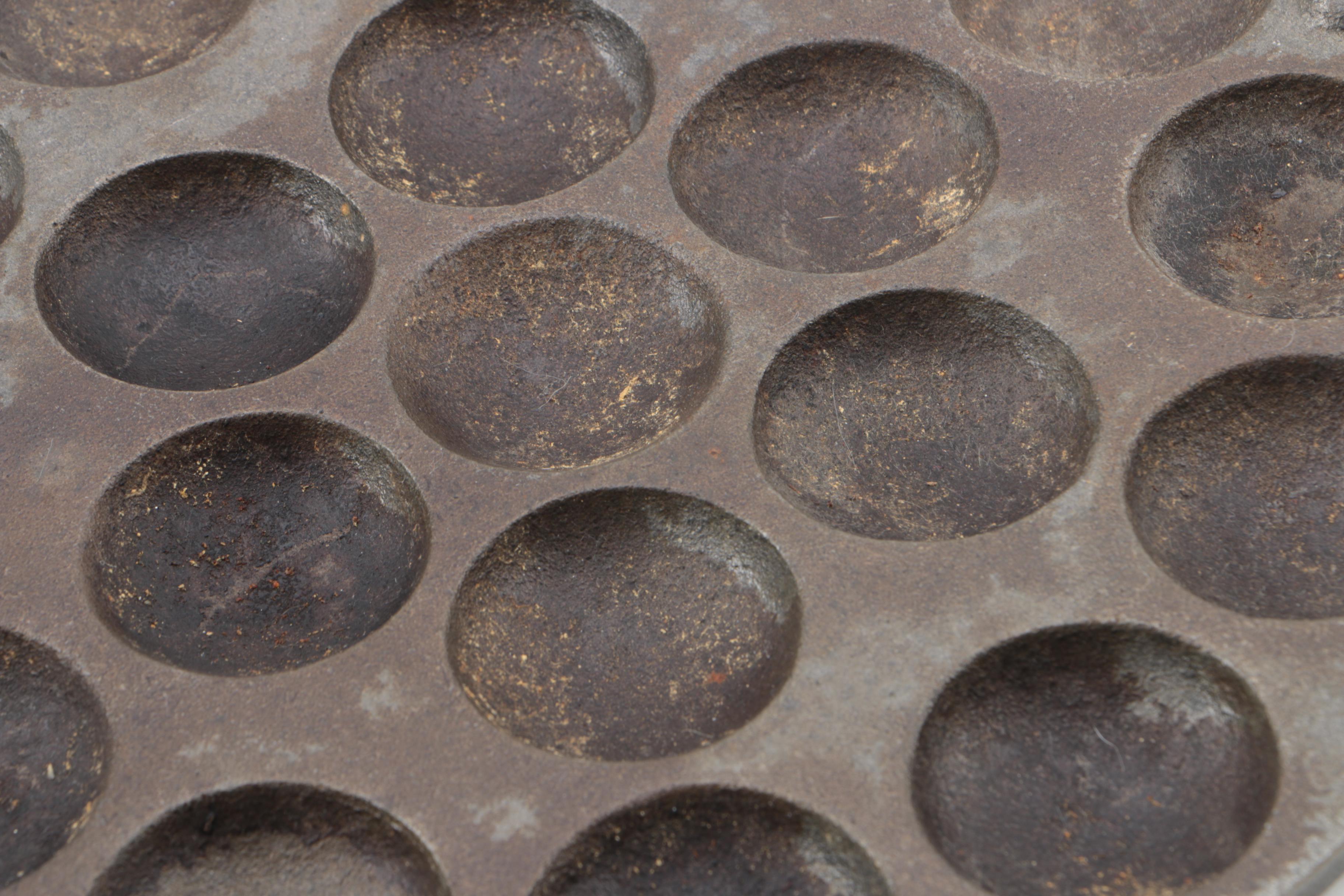 Cast Iron Bakeware Including Lodge