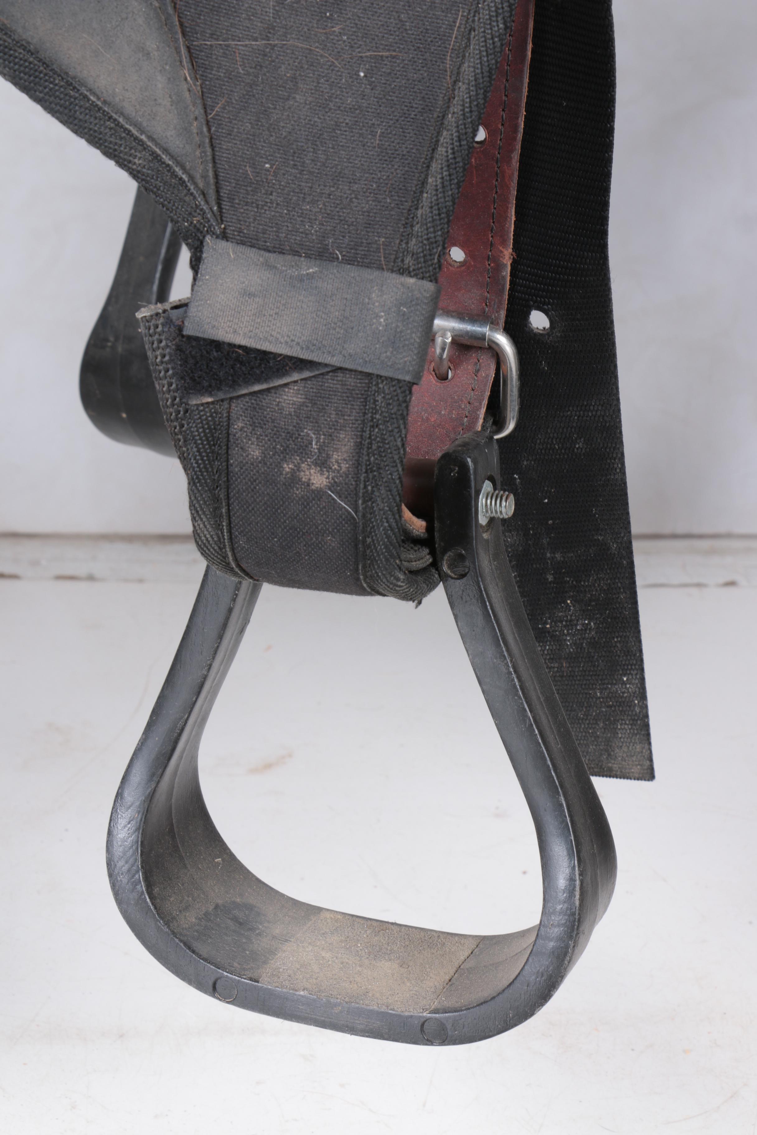 Abetta "Flex" Western Trail Saddle