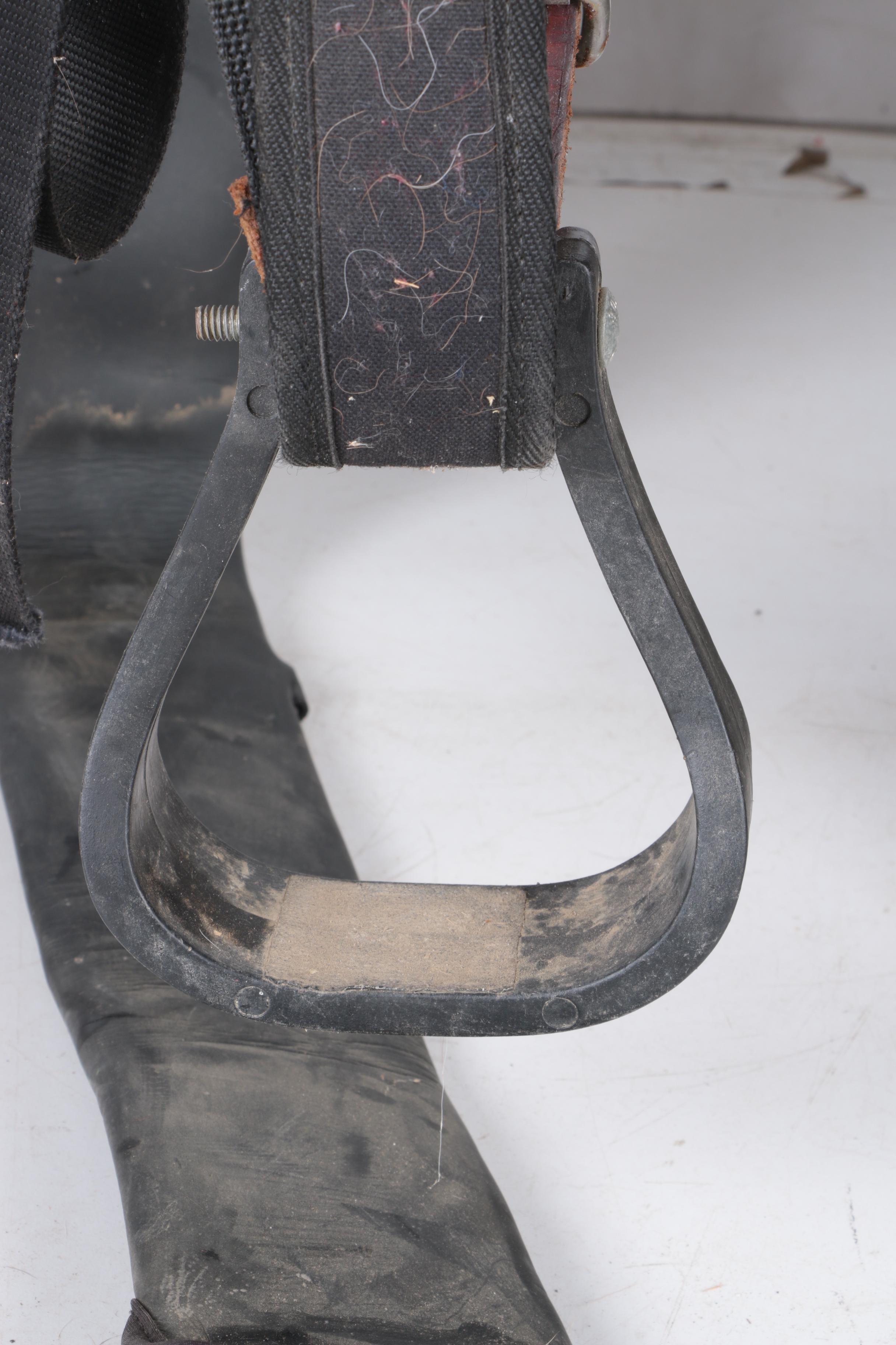 Abetta Nylon Endurance Saddle