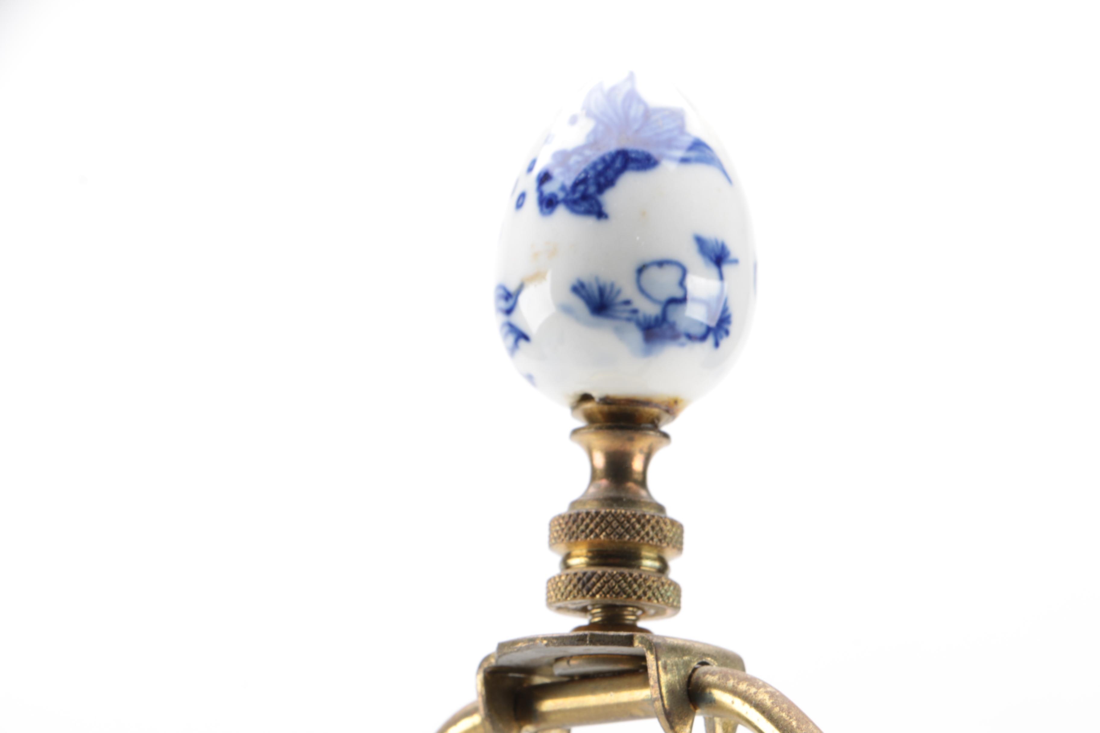Chinoiserie Blue and White Ceramic Table Lamp