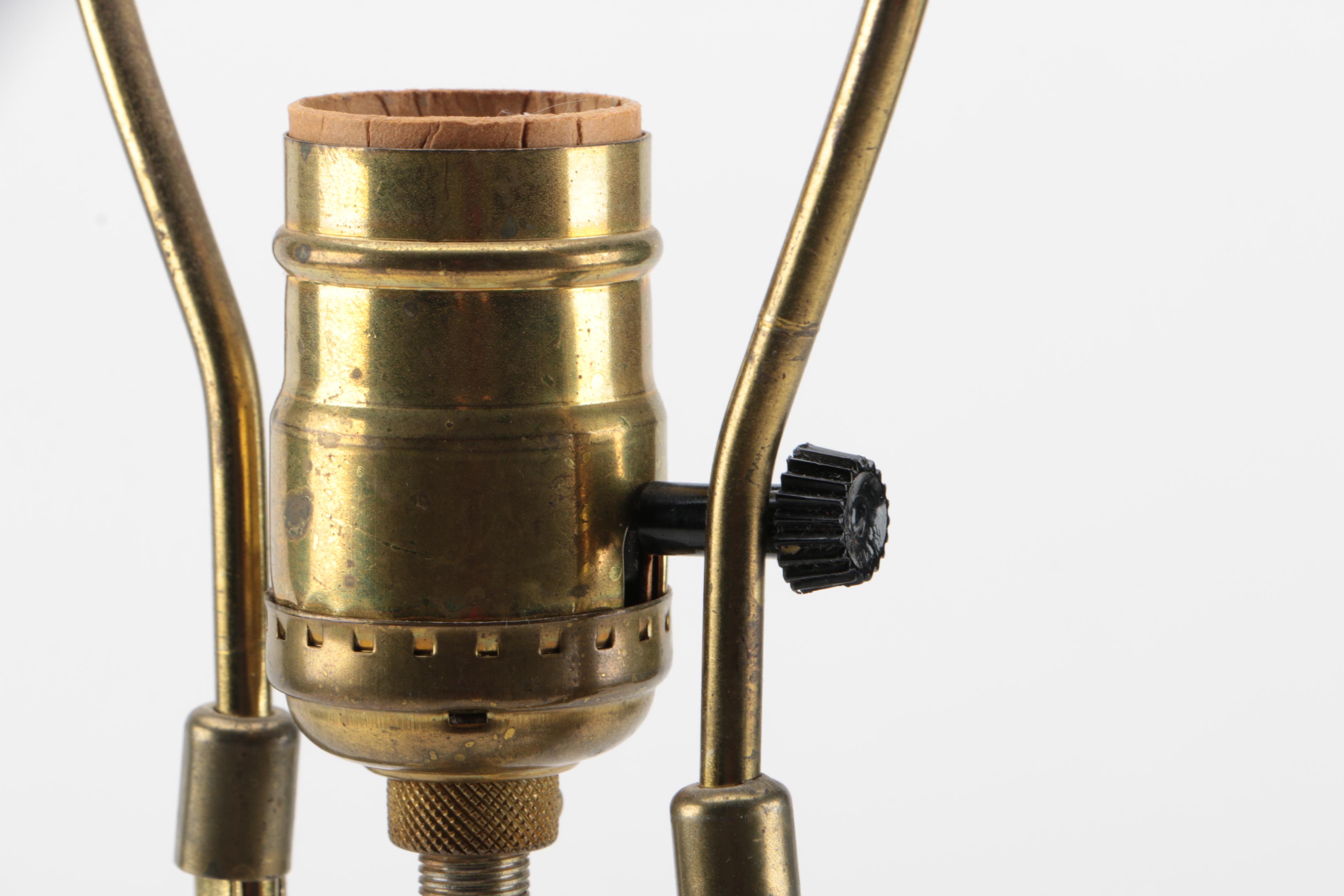 Chinoiserie Blue and White Ceramic Table Lamp