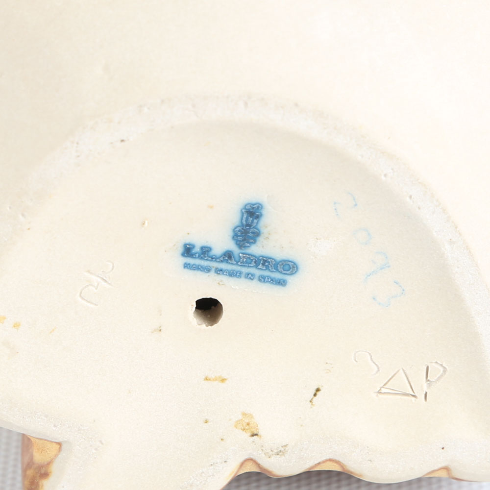 Vintage Retired Lladro Figurine "Girl with Crossed Arms"