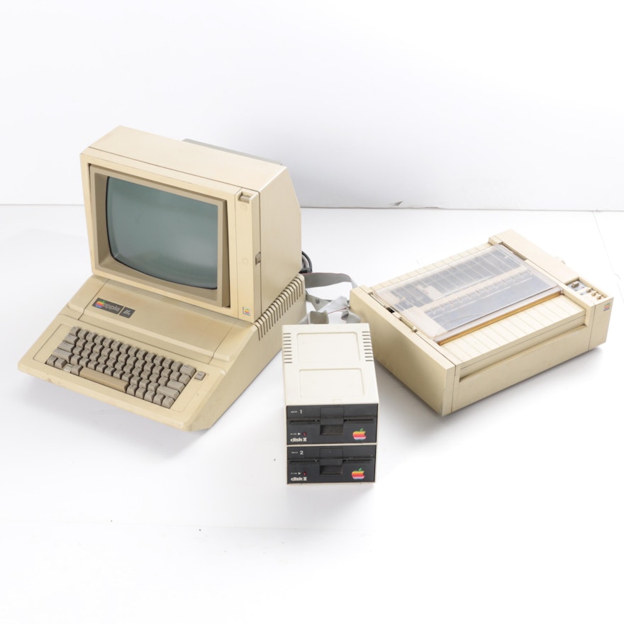 Vintage Apple IIe Computer with Accessories