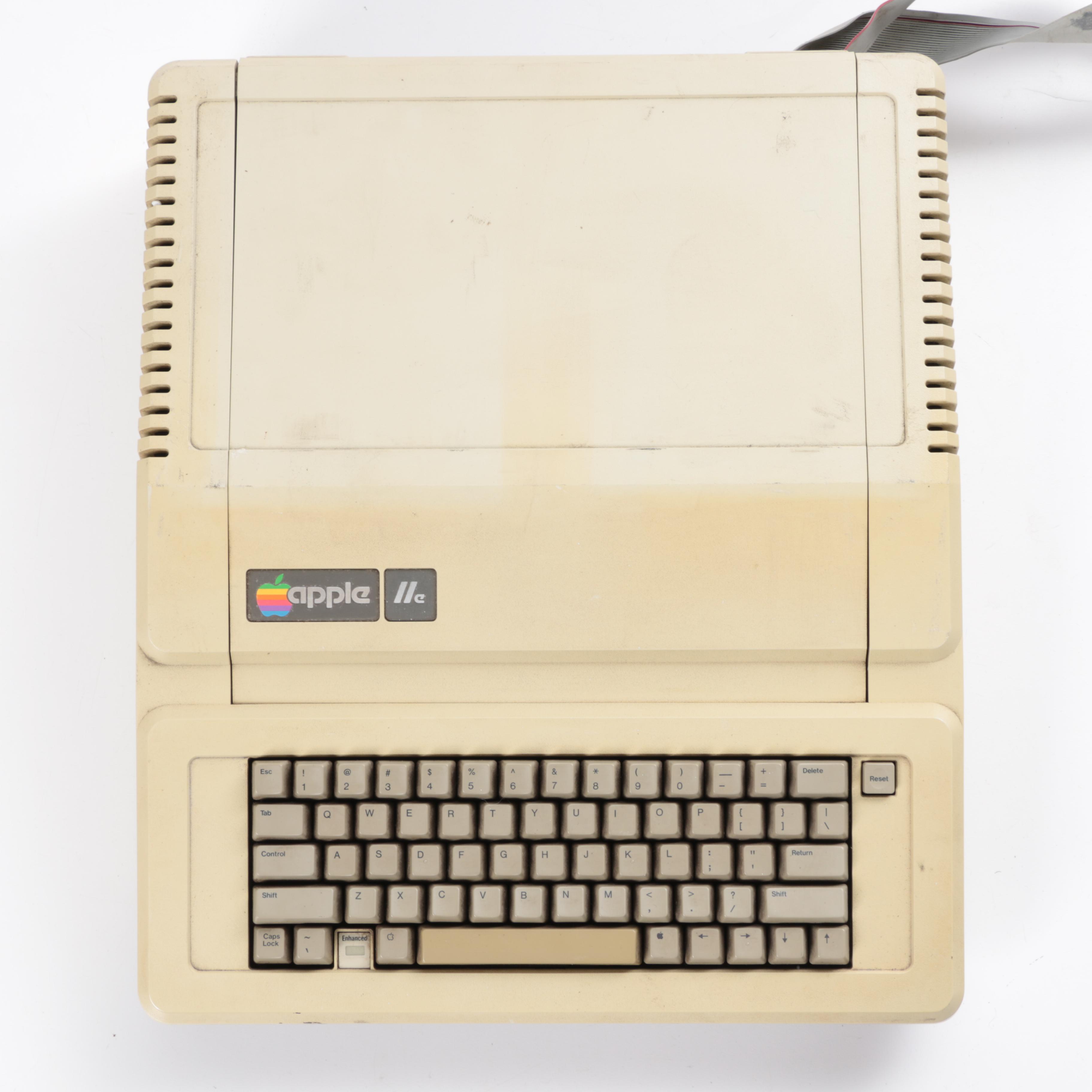 Vintage Apple IIe Computer with Accessories