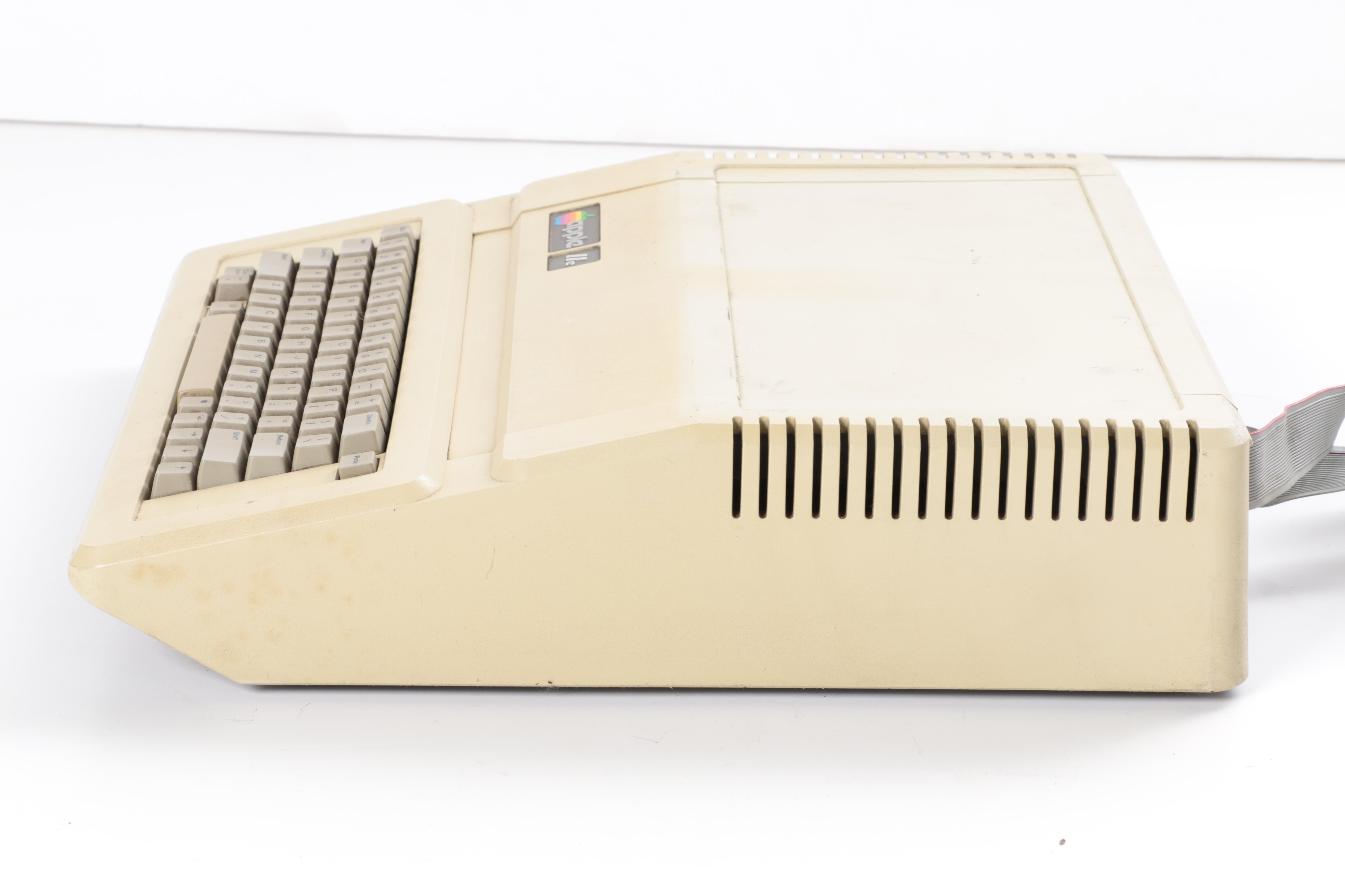 Vintage Apple IIe Computer with Accessories