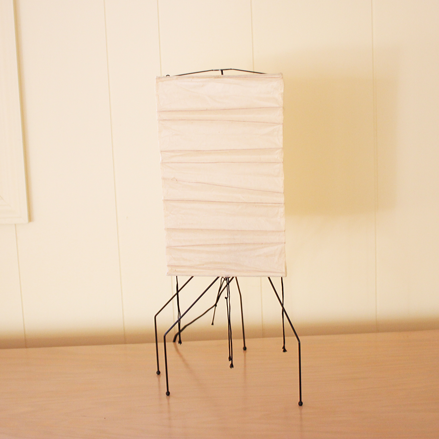 Vintage Mid Century Modern Isamu Noguchi Washi Paper Table Lamp