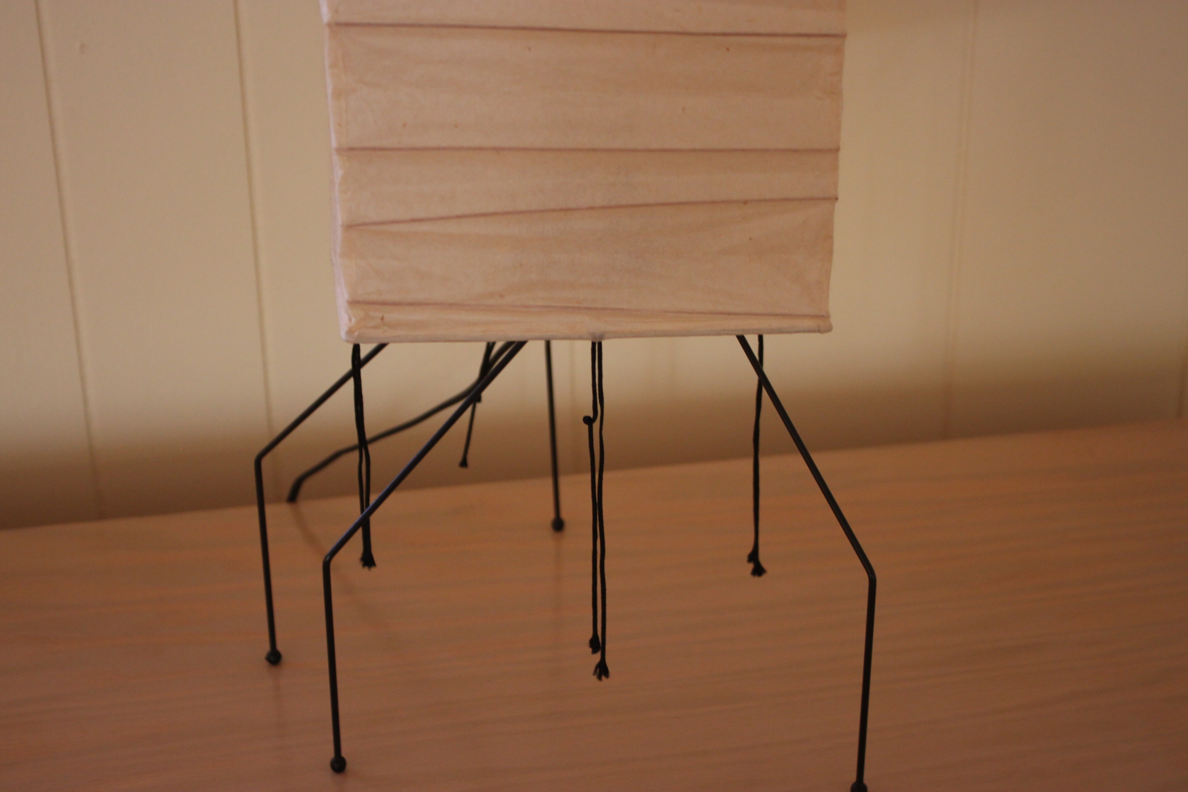 Vintage Mid Century Modern Isamu Noguchi Washi Paper Table Lamp