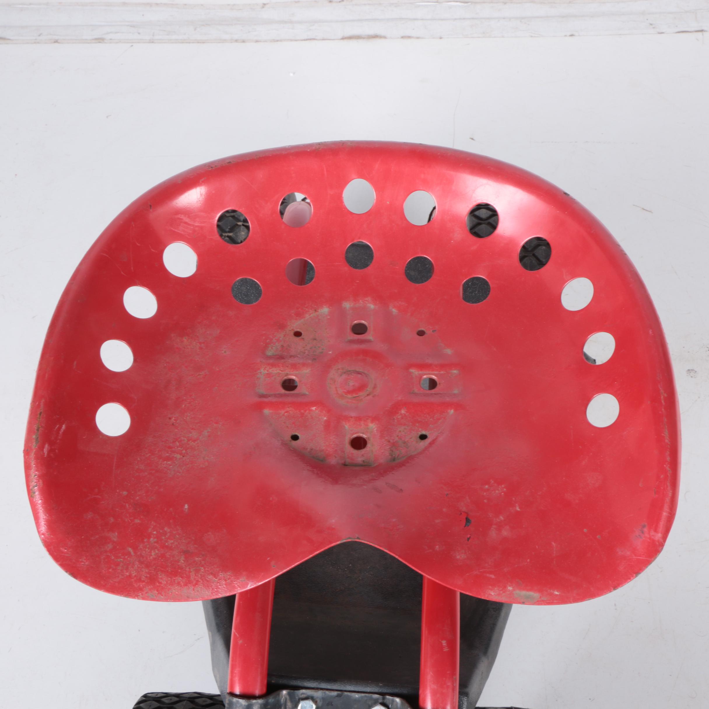 Vintage Tractor Seat Garden Scoot