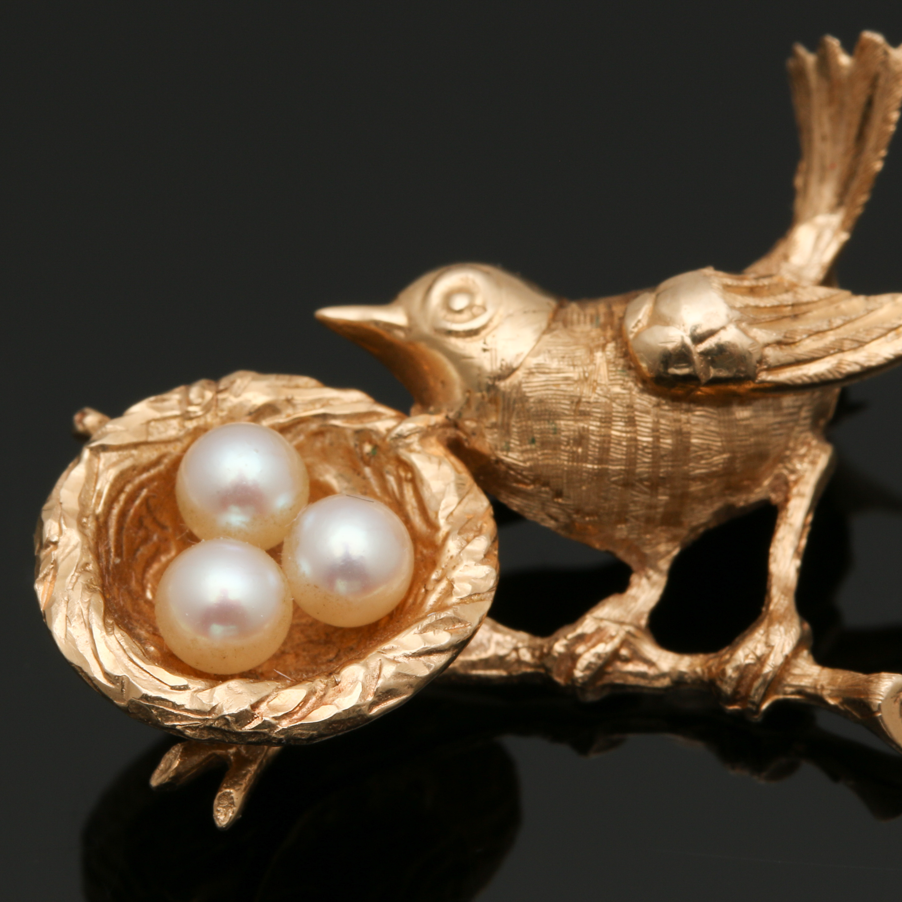 Vintage 14K Yellow Gold Bird with Nest Cultured Pearl Pin